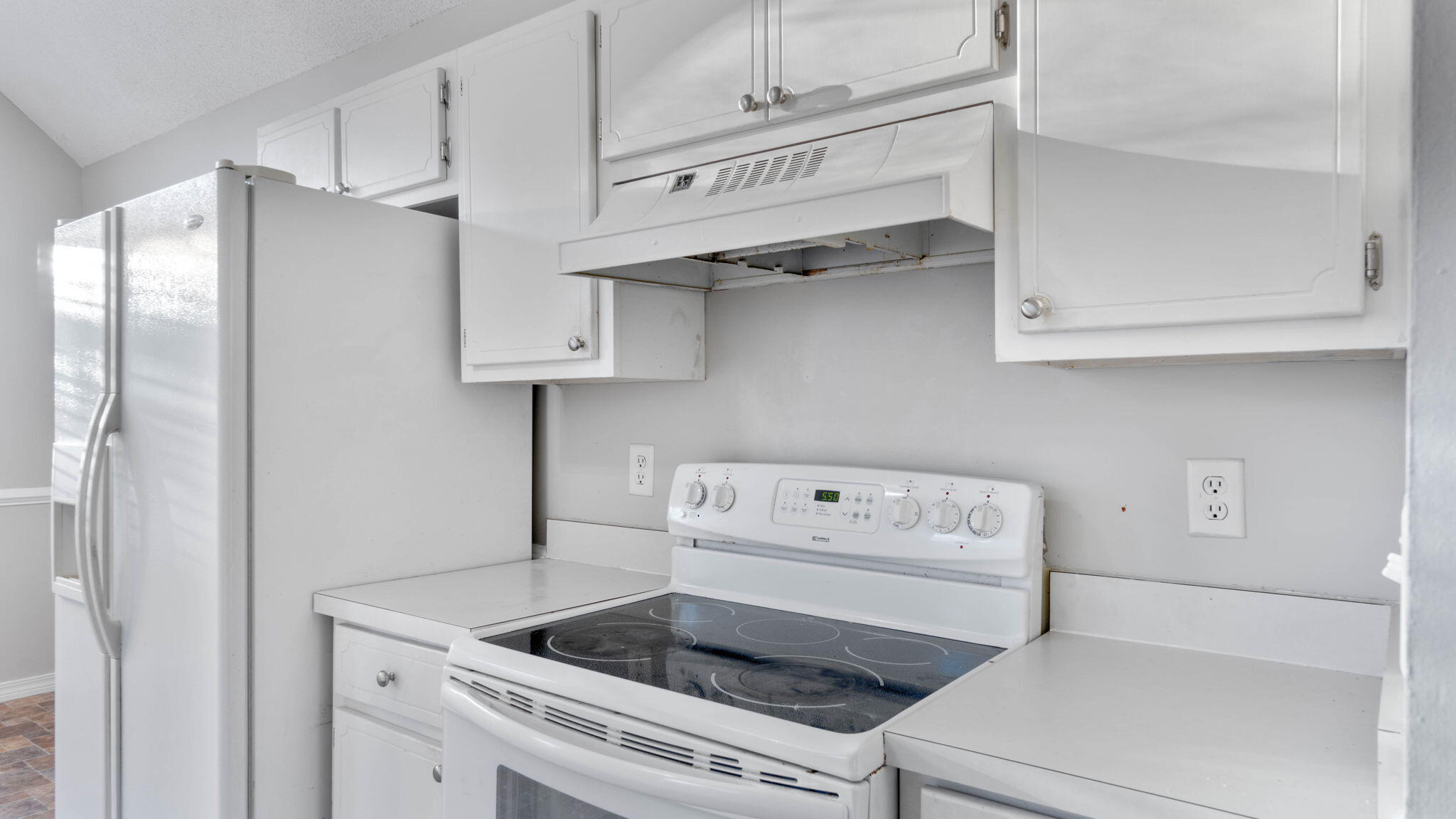 BROOKWOOD - Residential Lease