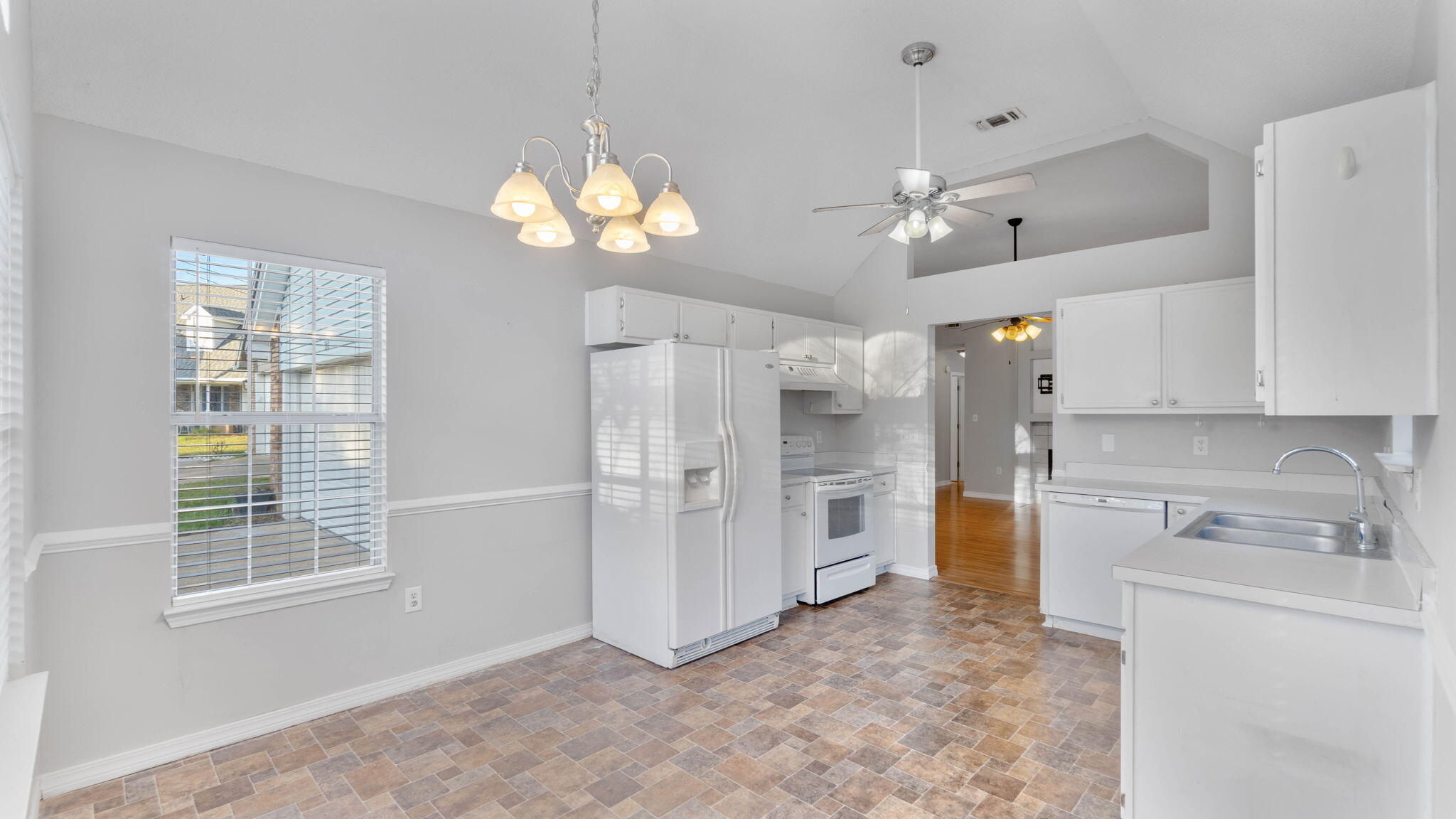 BROOKWOOD - Residential Lease