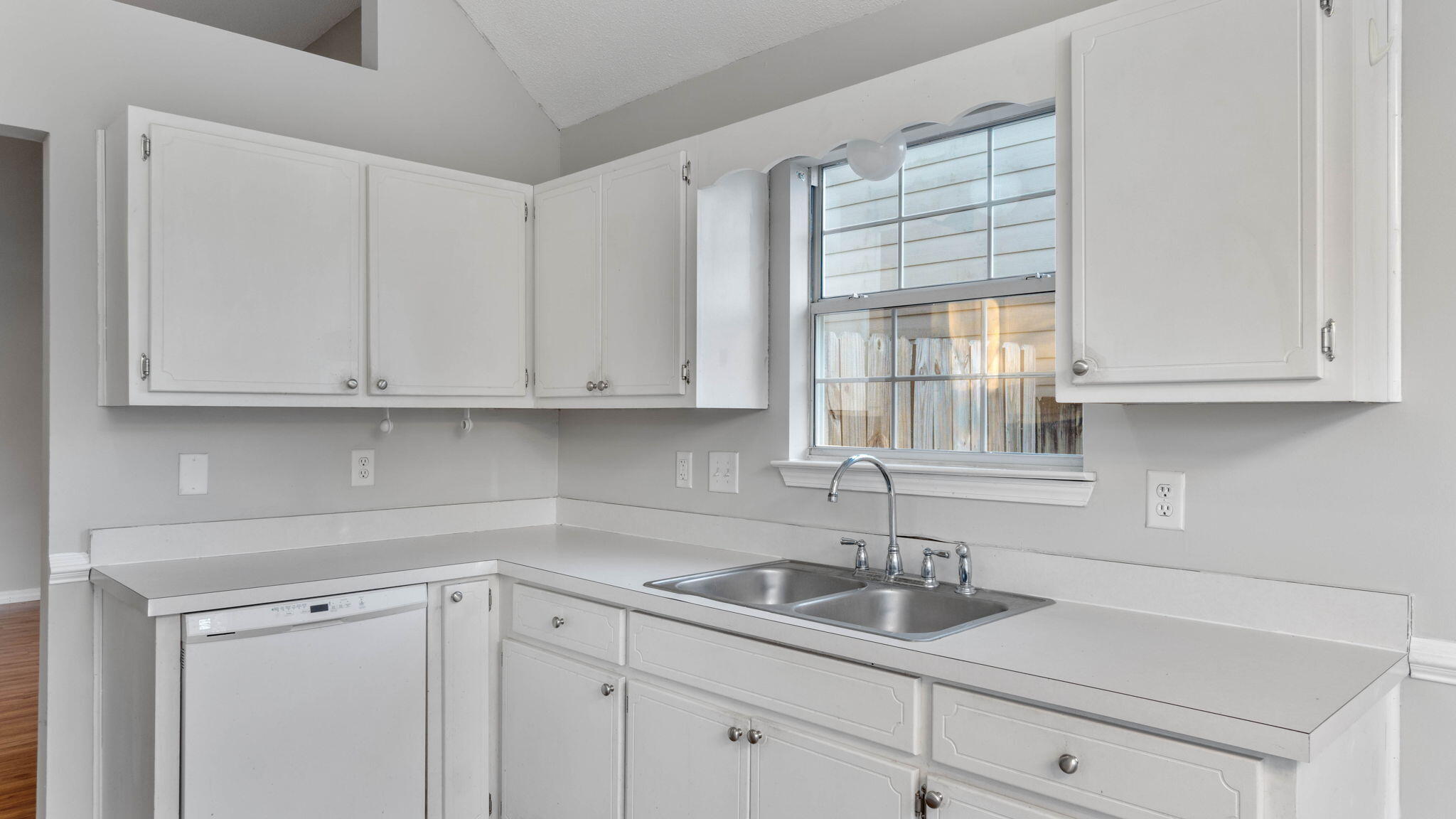 BROOKWOOD - Residential Lease
