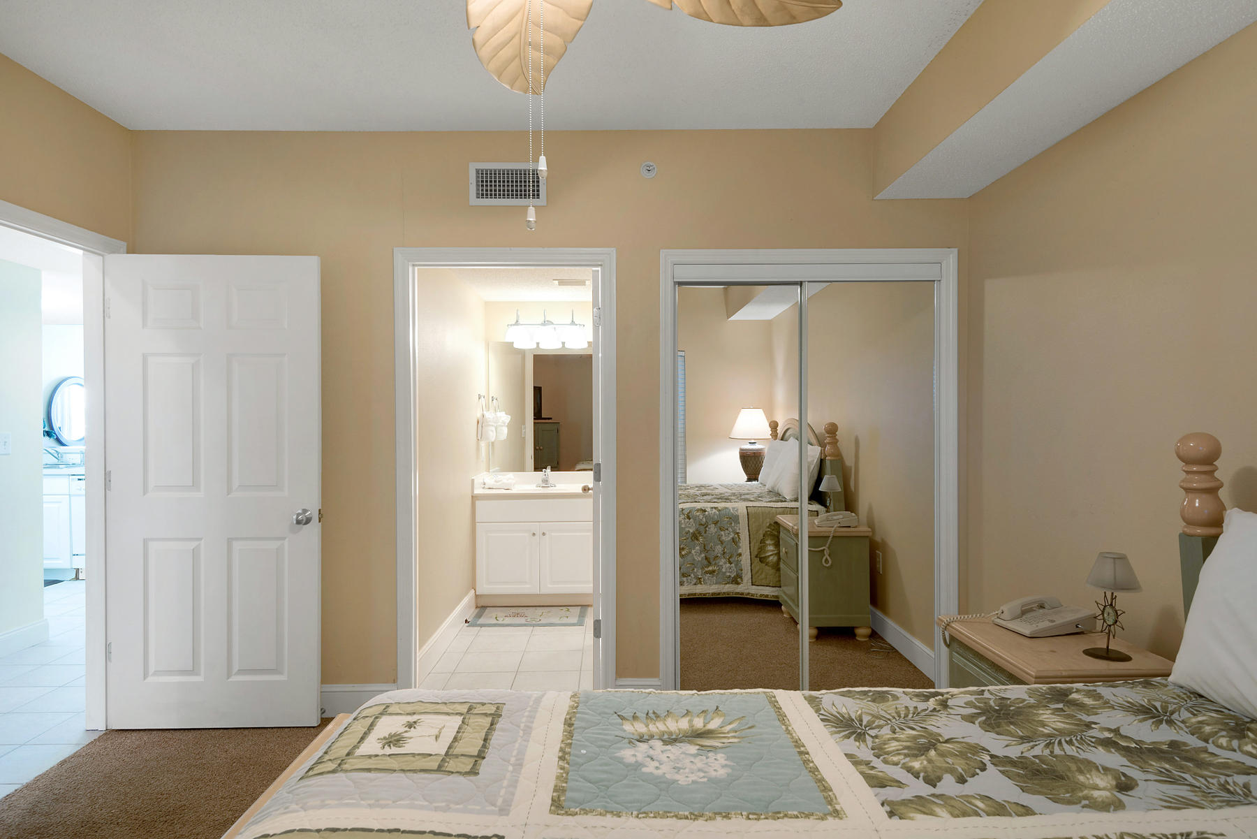 MAJESTIC BEACH TOWERS I - Residential