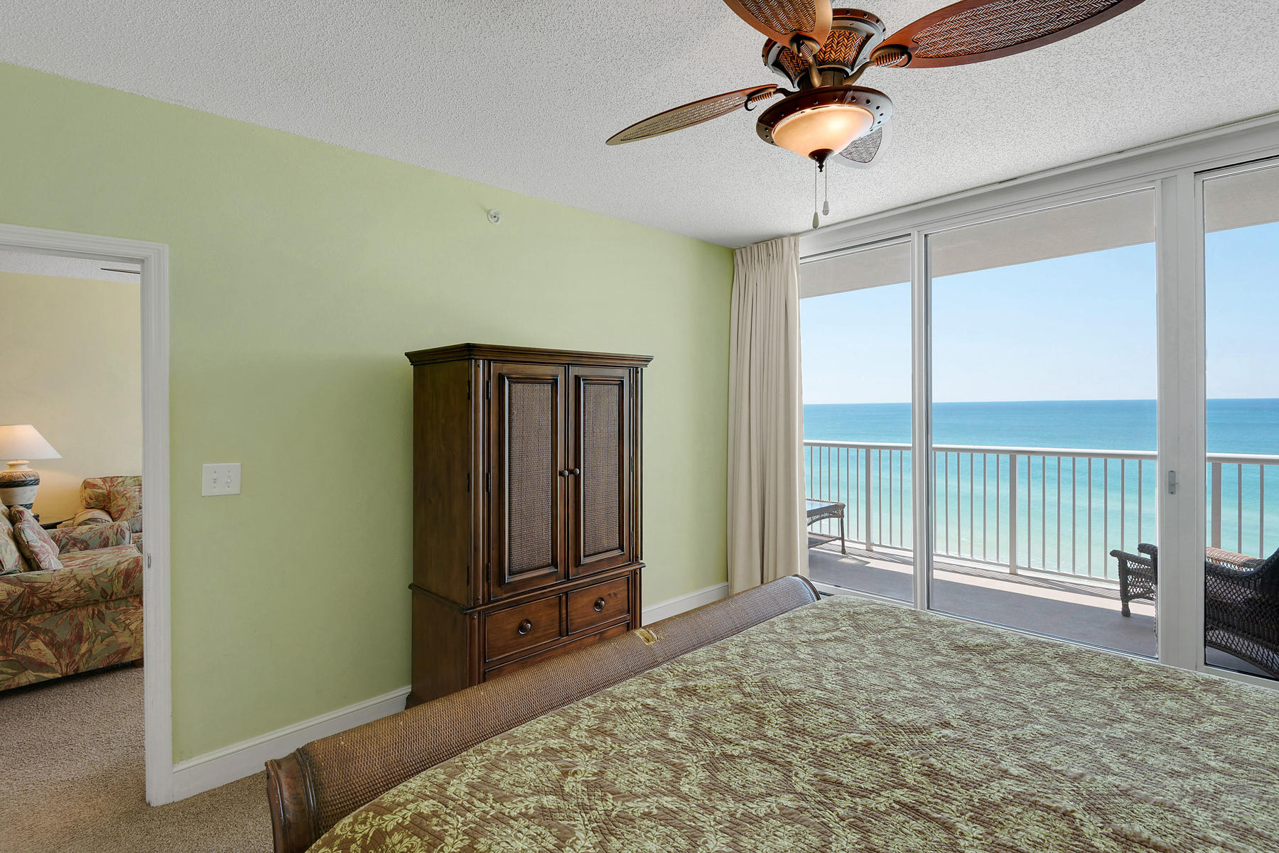 MAJESTIC BEACH TOWERS I - Residential