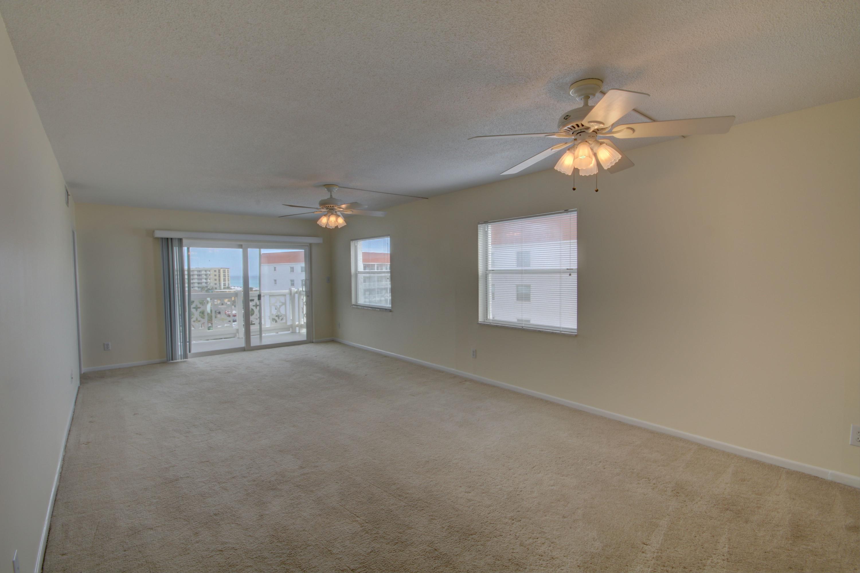 EL MATADOR CONDO - Residential