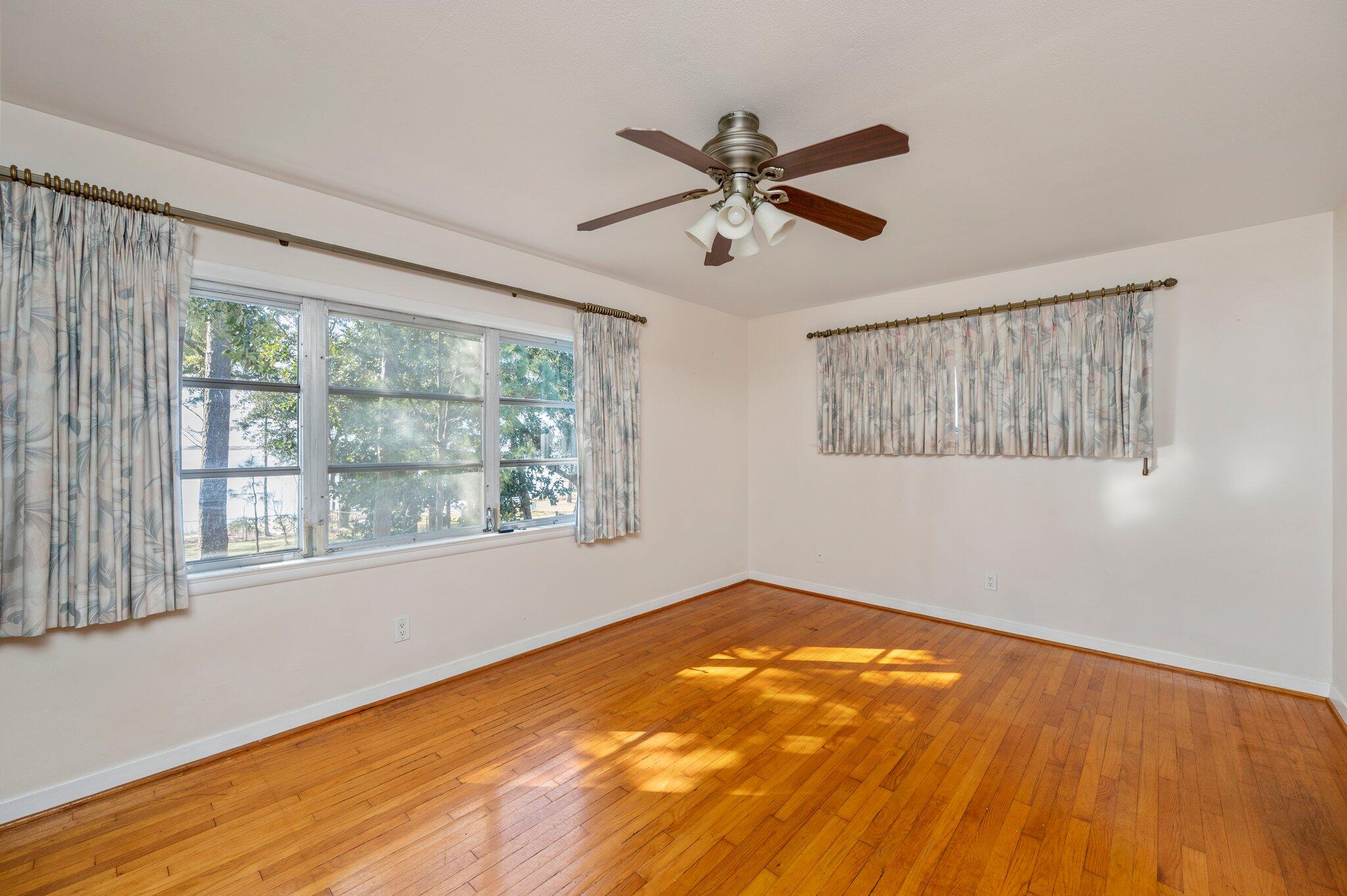 GULFVIEW S/D TO MARY ESTHER - Residential