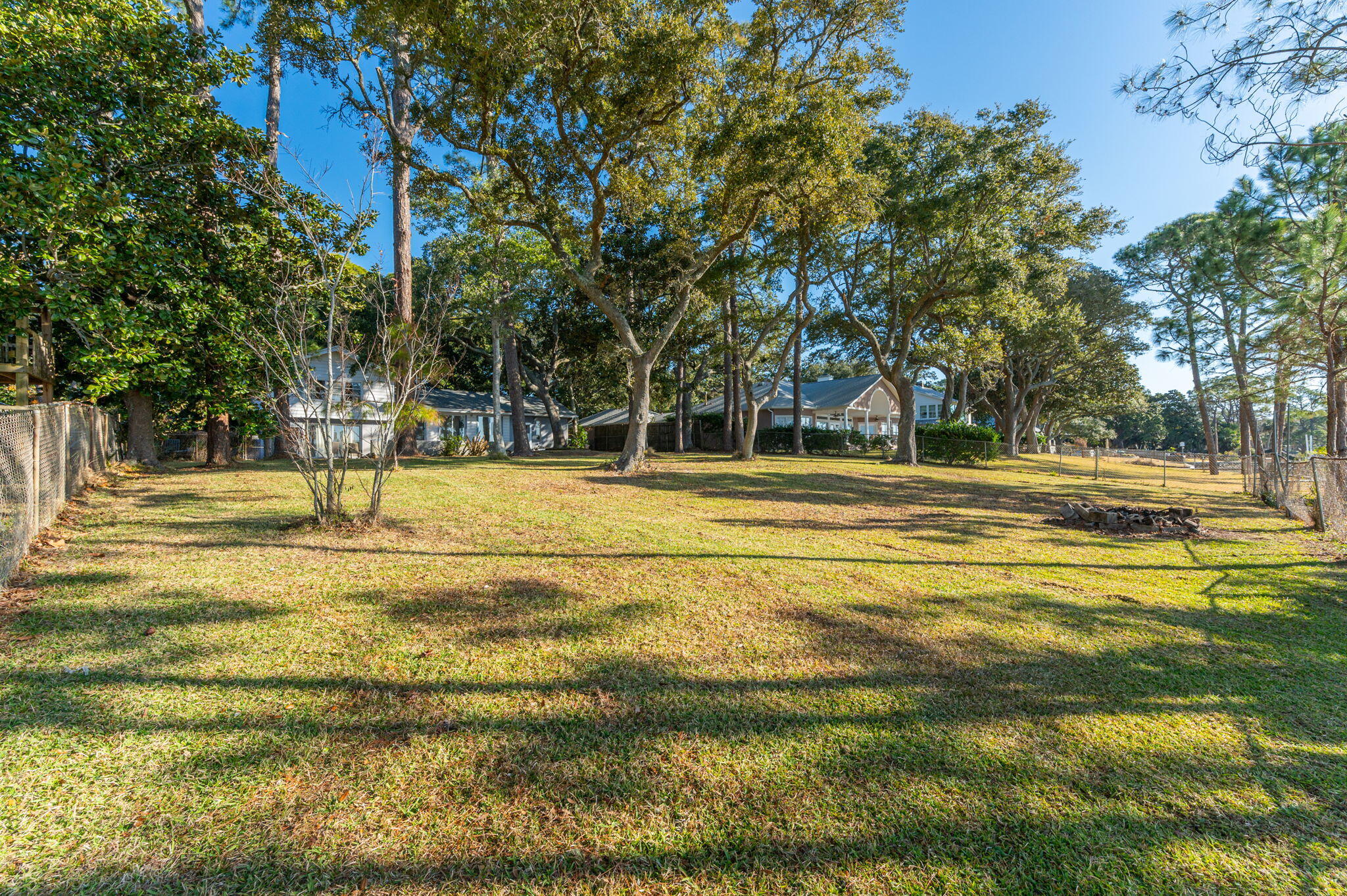 GULFVIEW S/D TO MARY ESTHER - Residential