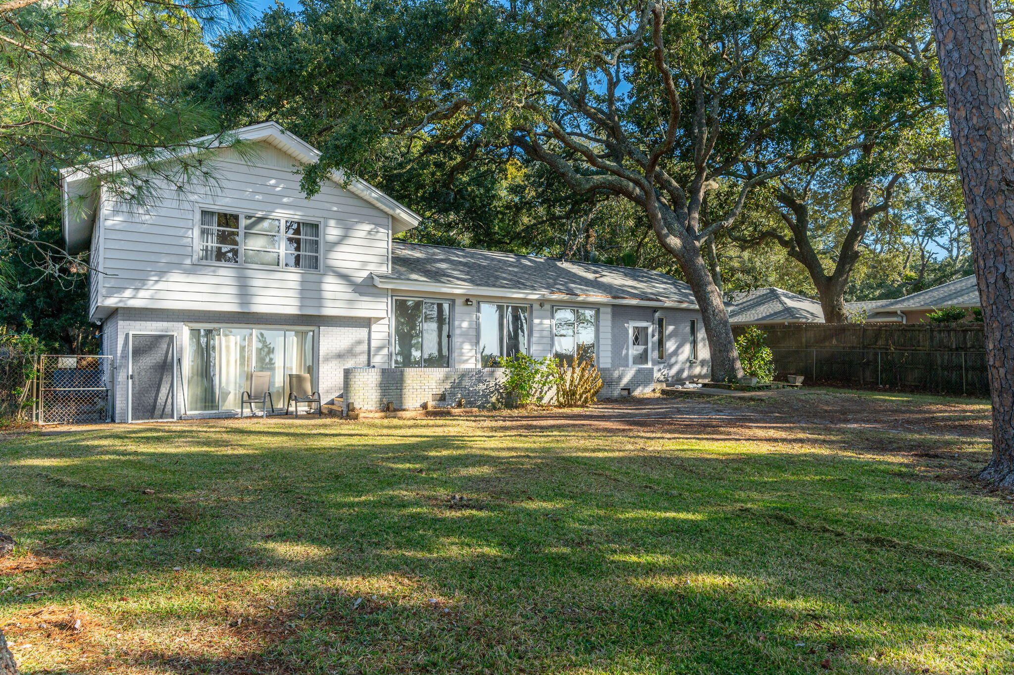 GULFVIEW S/D TO MARY ESTHER - Residential