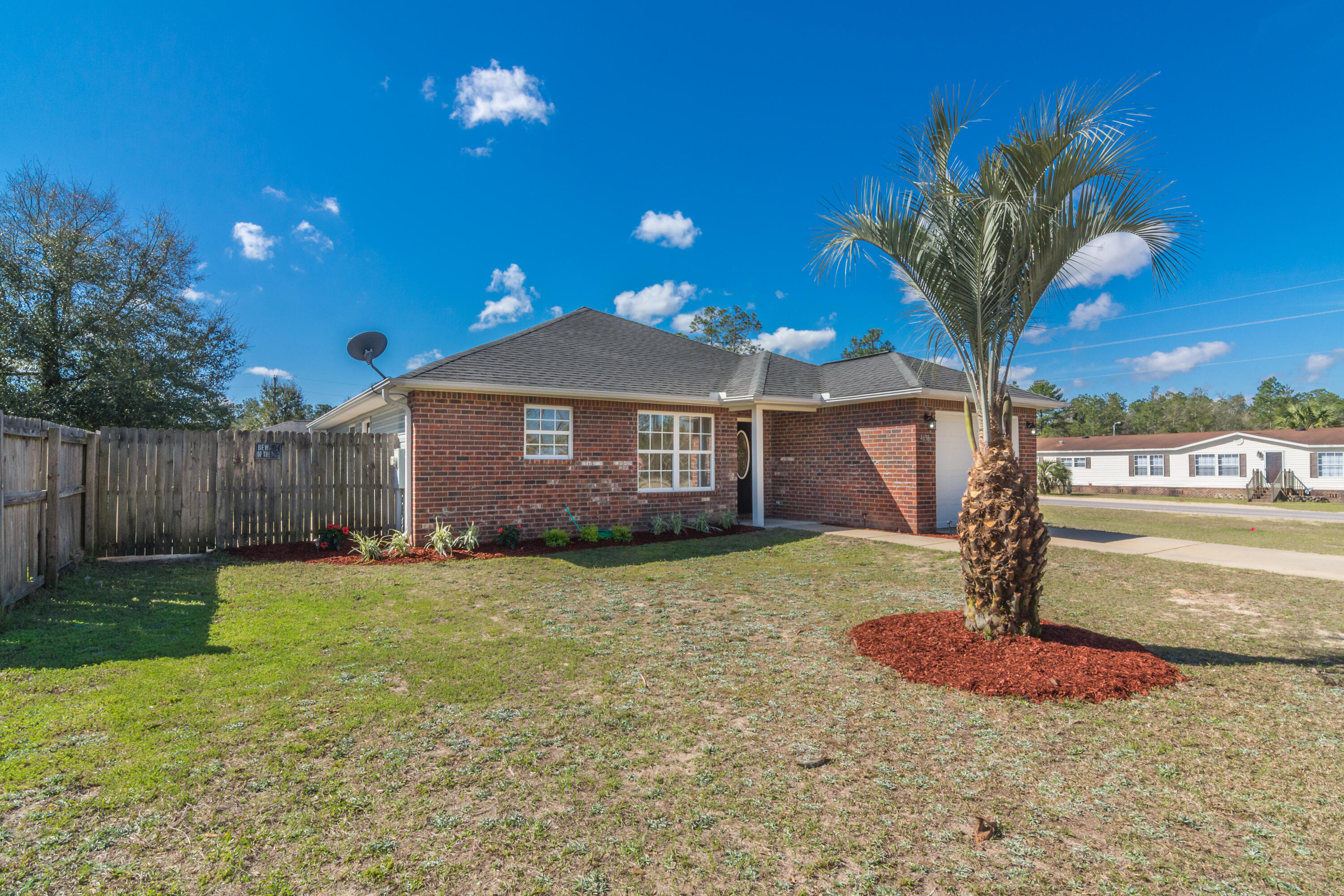 THE PINES - Residential