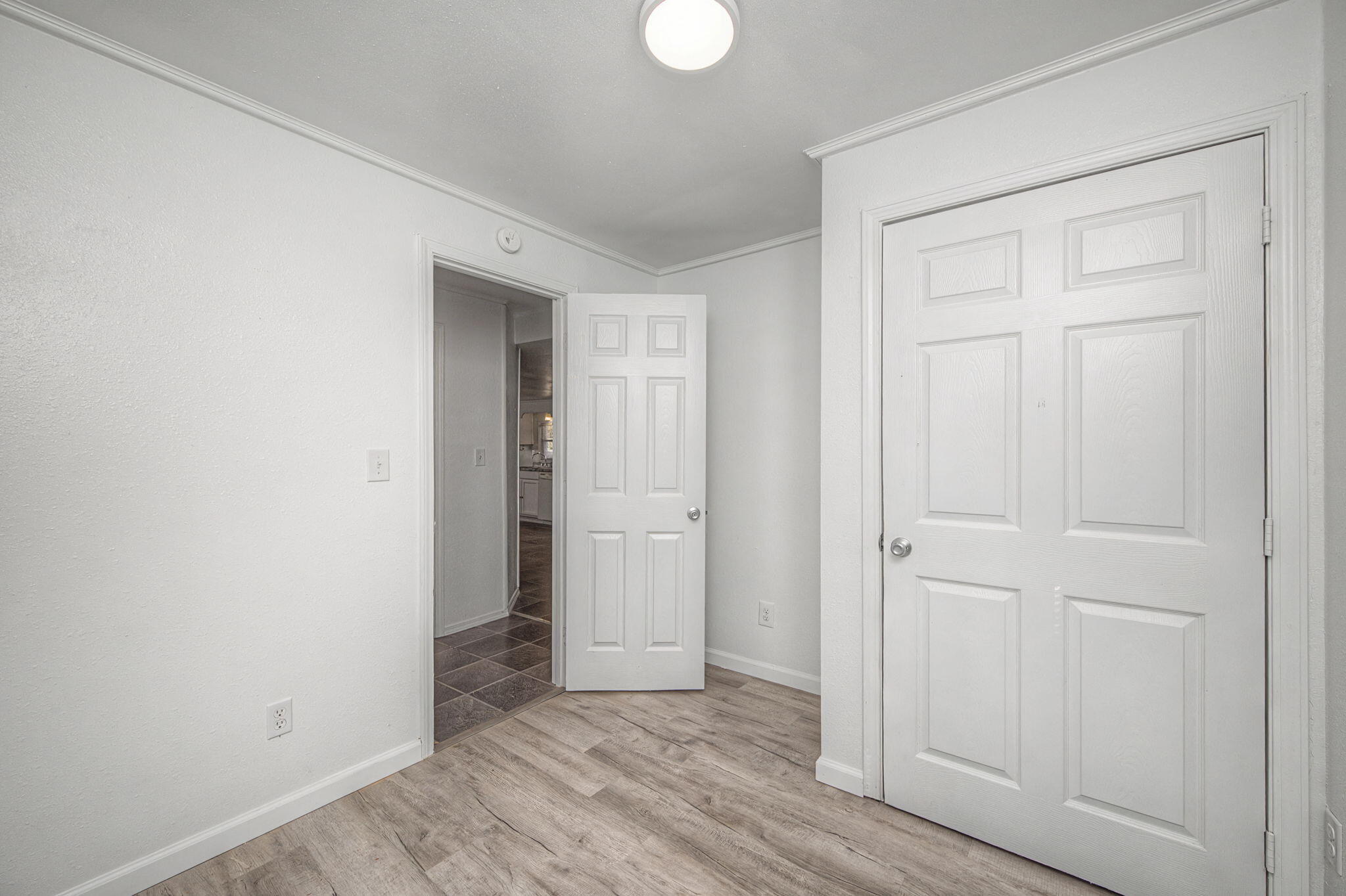 LOT 5 BLK 14 OAKWOOD HILLS UNIT I - Residential Lease