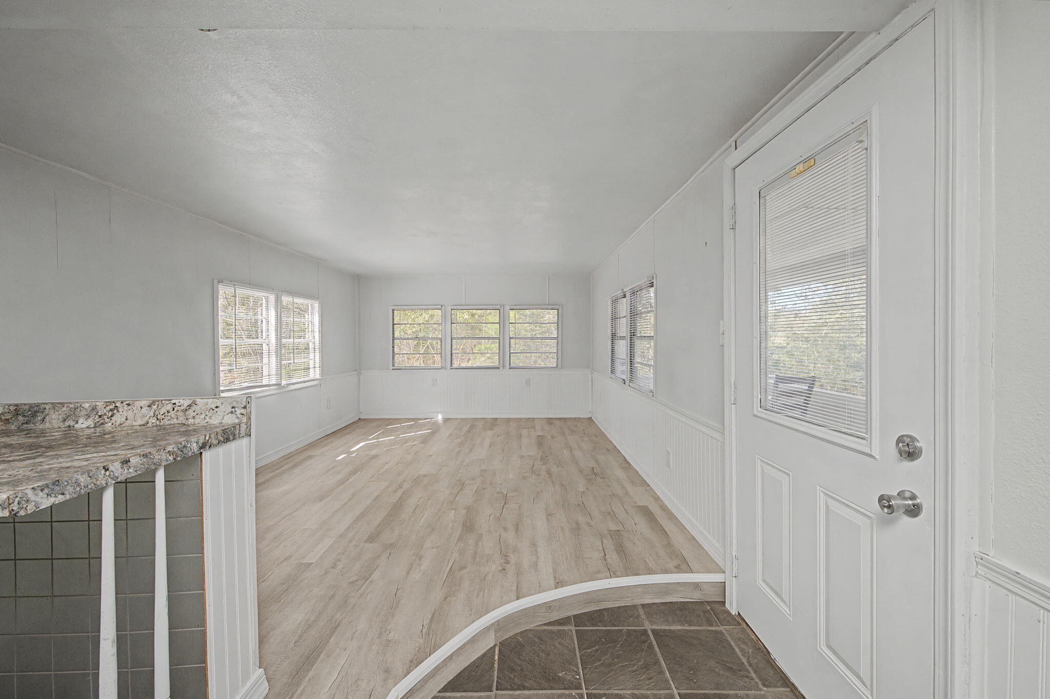 LOT 5 BLK 14 OAKWOOD HILLS UNIT I - Residential Lease