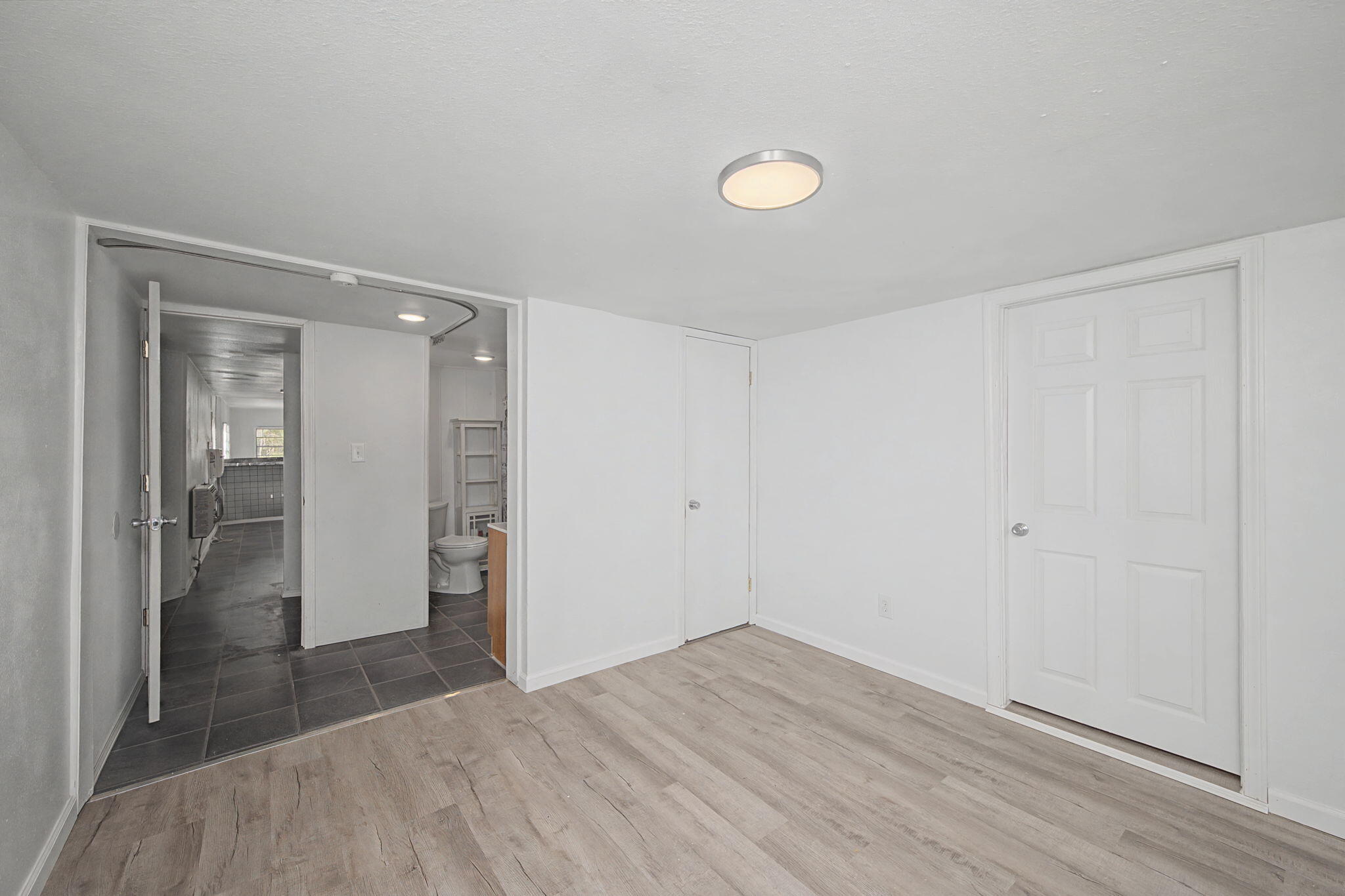 LOT 5 BLK 14 OAKWOOD HILLS UNIT I - Residential Lease