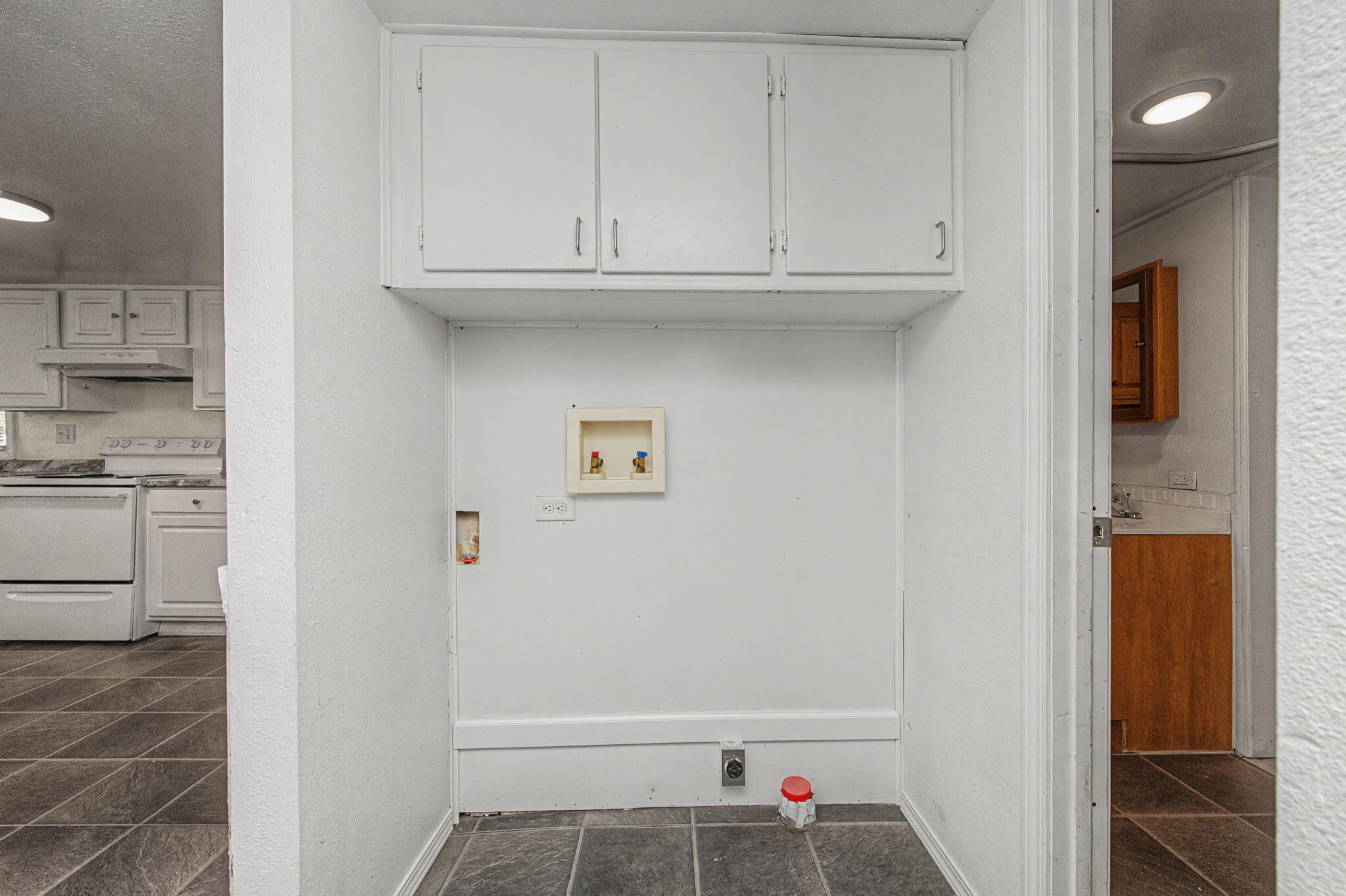 LOT 5 BLK 14 OAKWOOD HILLS UNIT I - Residential Lease