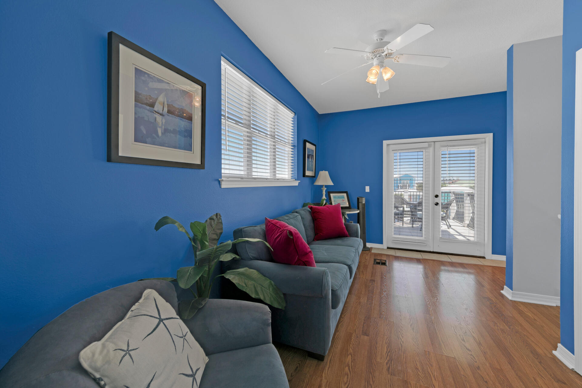 CRYSTAL BEACH - Residential