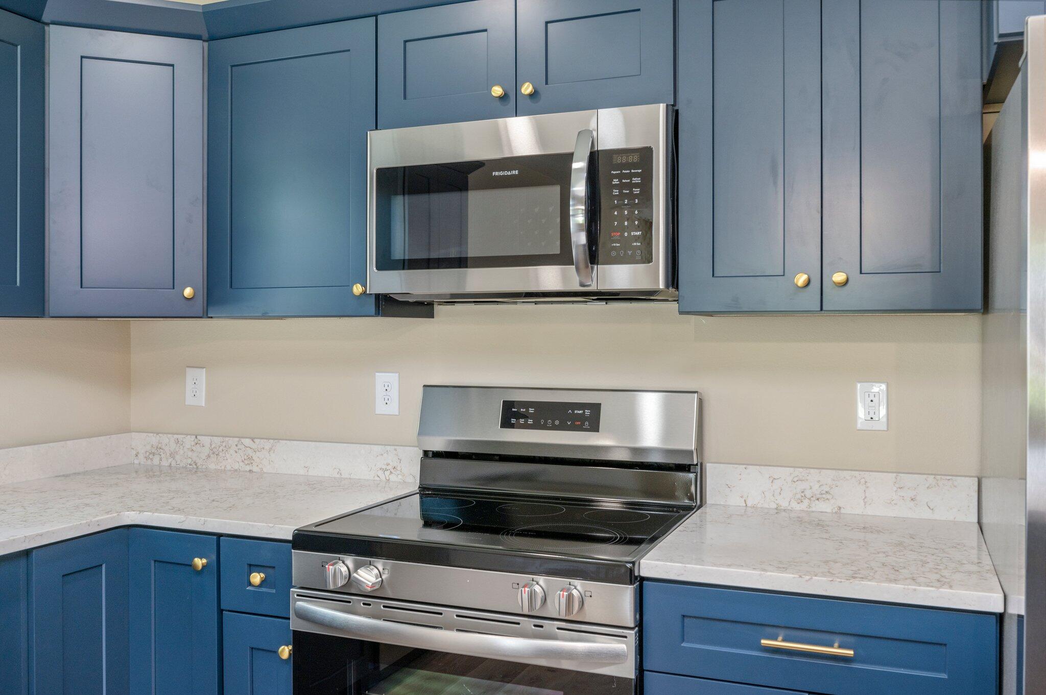 CRESTVIEW - Residential