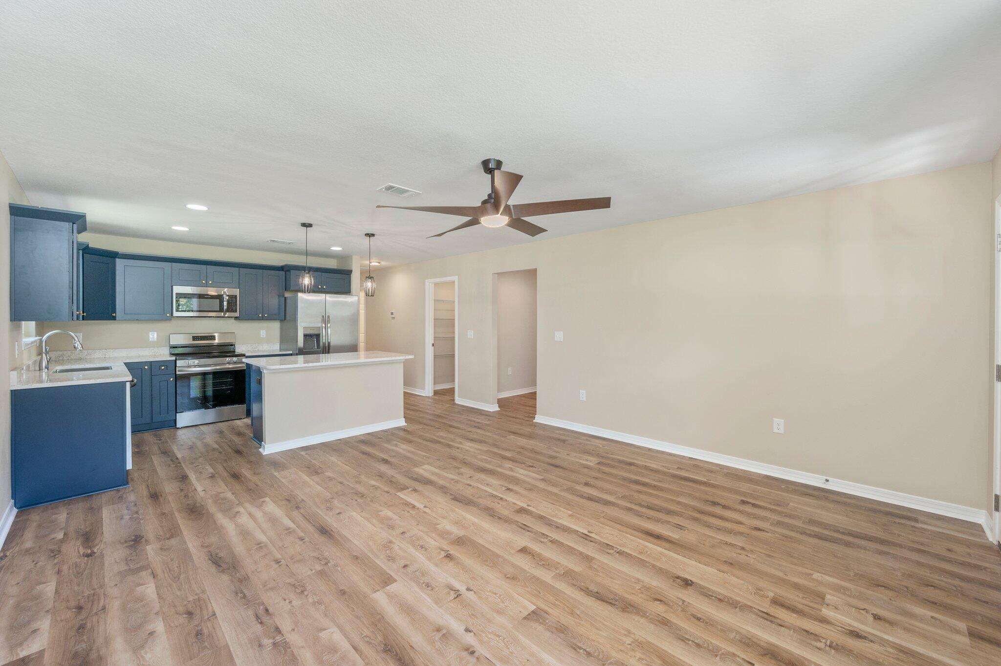 CRESTVIEW - Residential