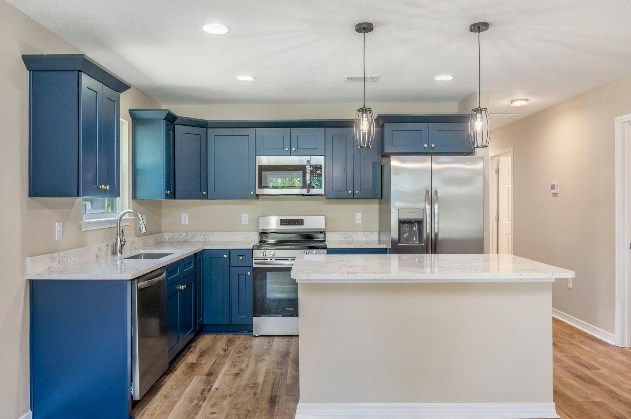 CRESTVIEW - Residential