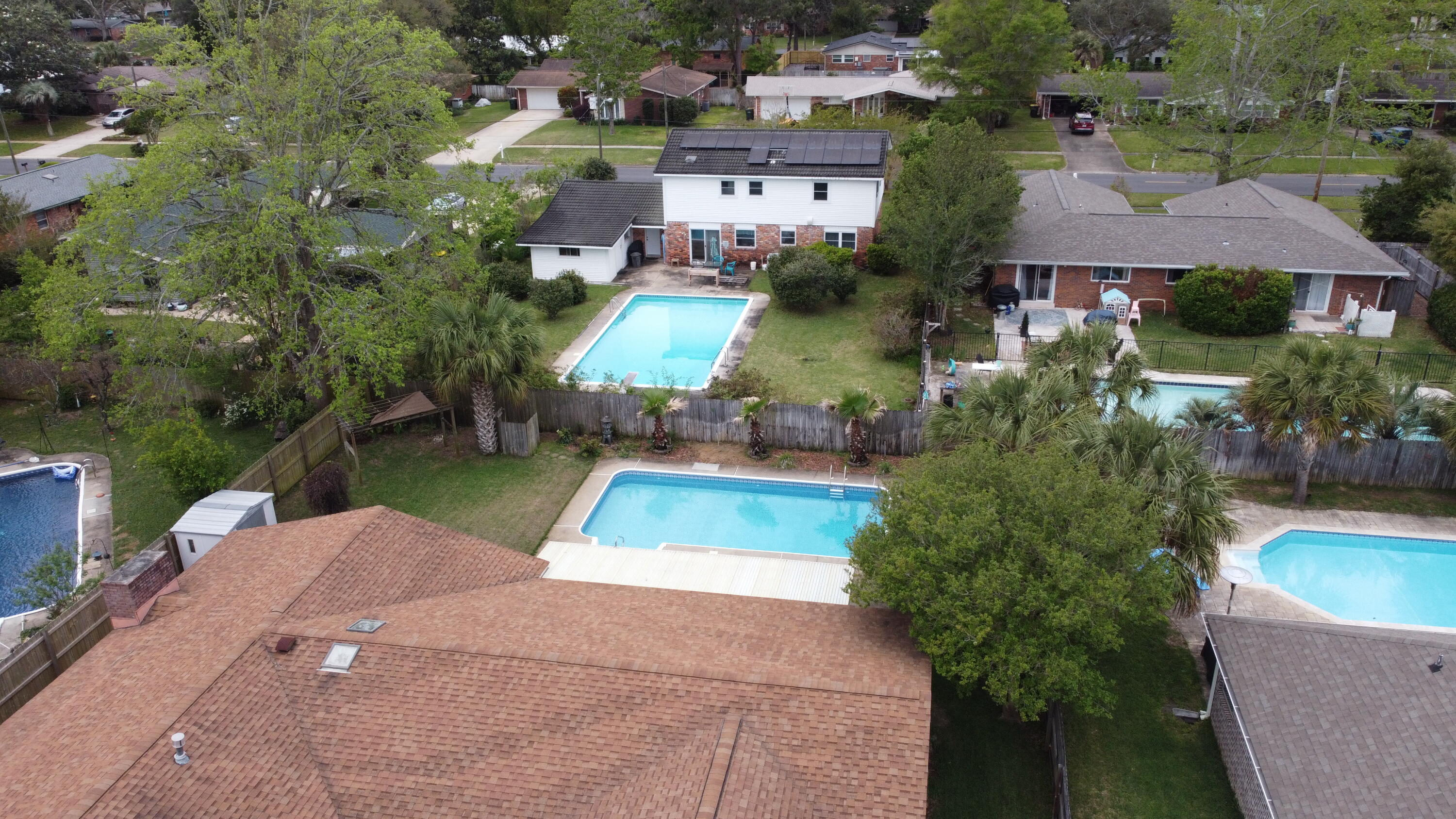 COUNTRY CLUB ESTATES 1ST ADDN - Residential