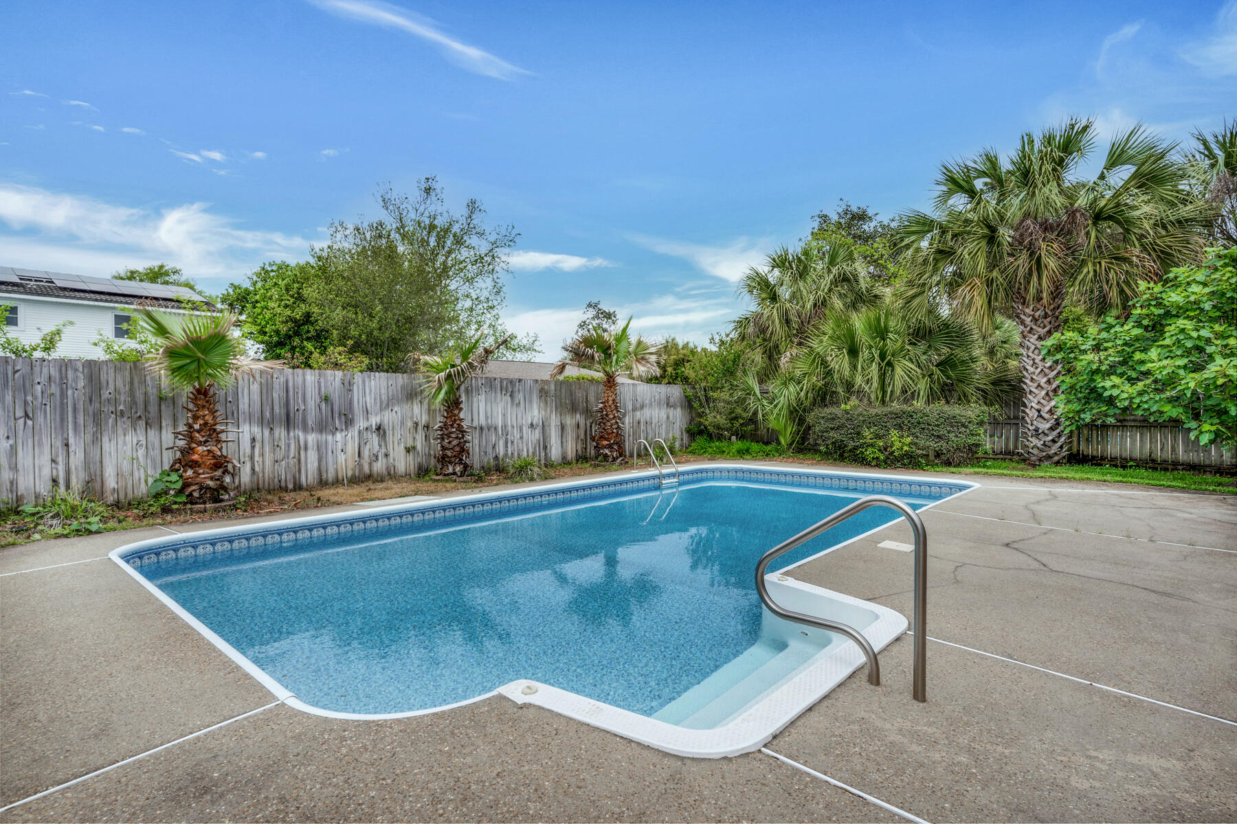 COUNTRY CLUB ESTATES 1ST ADDN - Residential