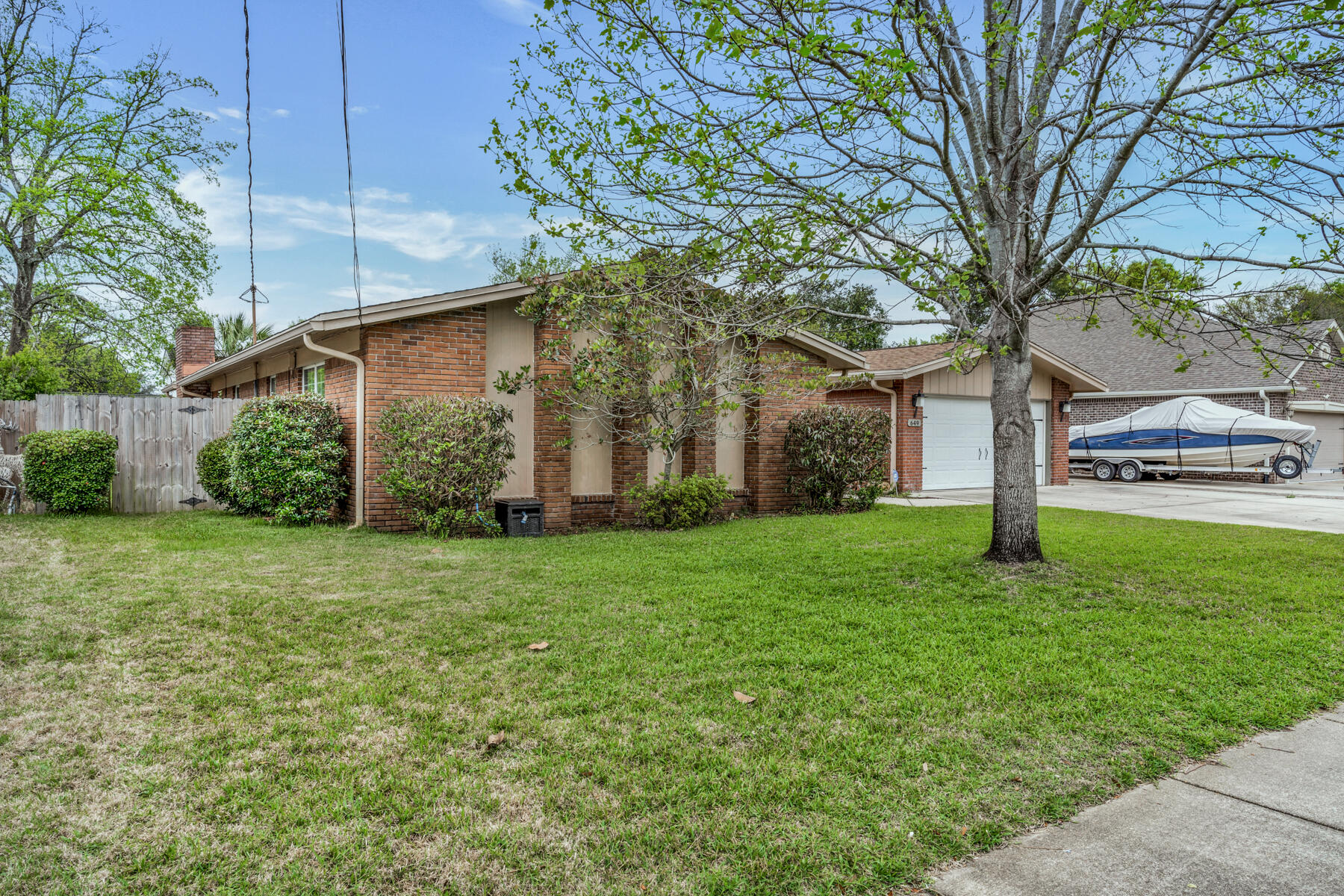 COUNTRY CLUB ESTATES 1ST ADDN - Residential