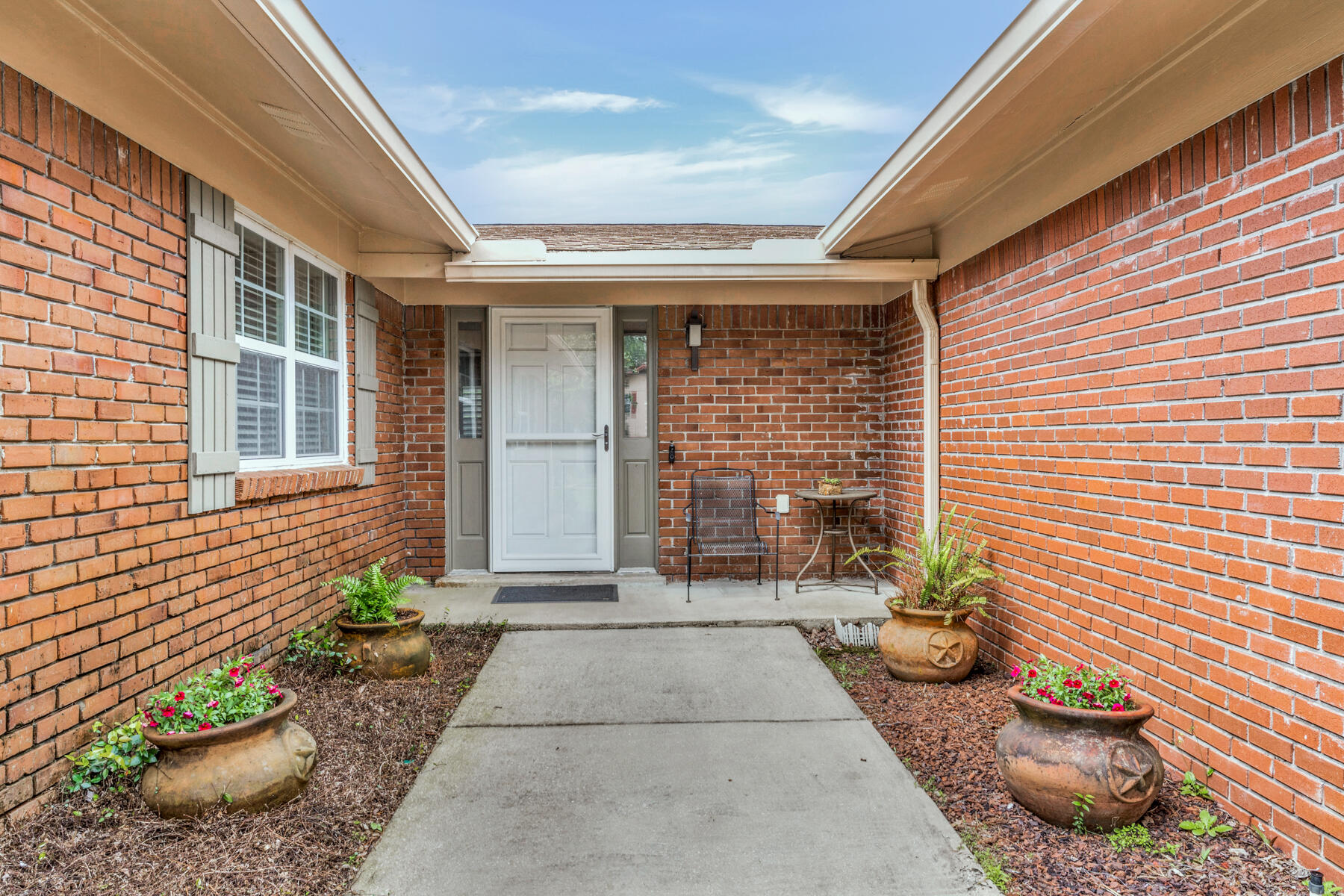 COUNTRY CLUB ESTATES 1ST ADDN - Residential