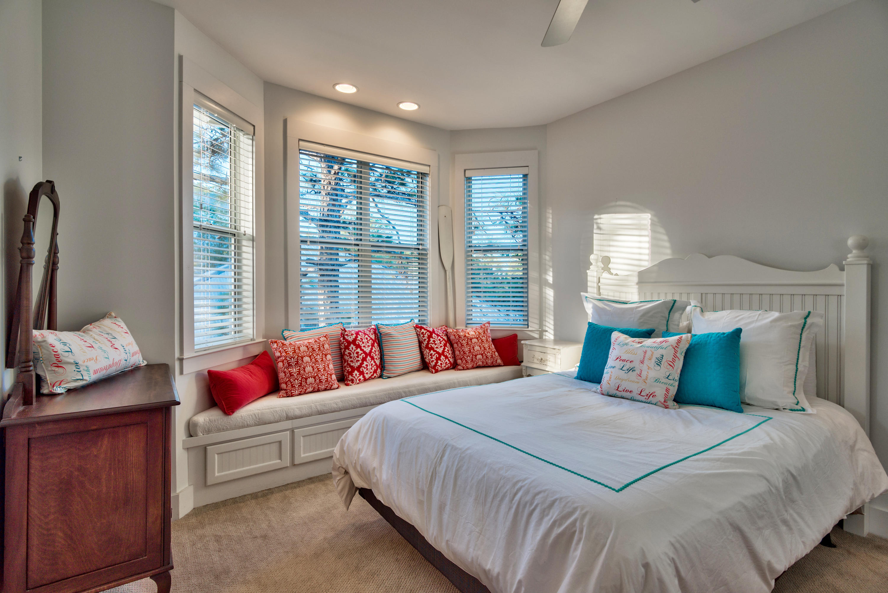 GROVE BY THE SEA - Residential