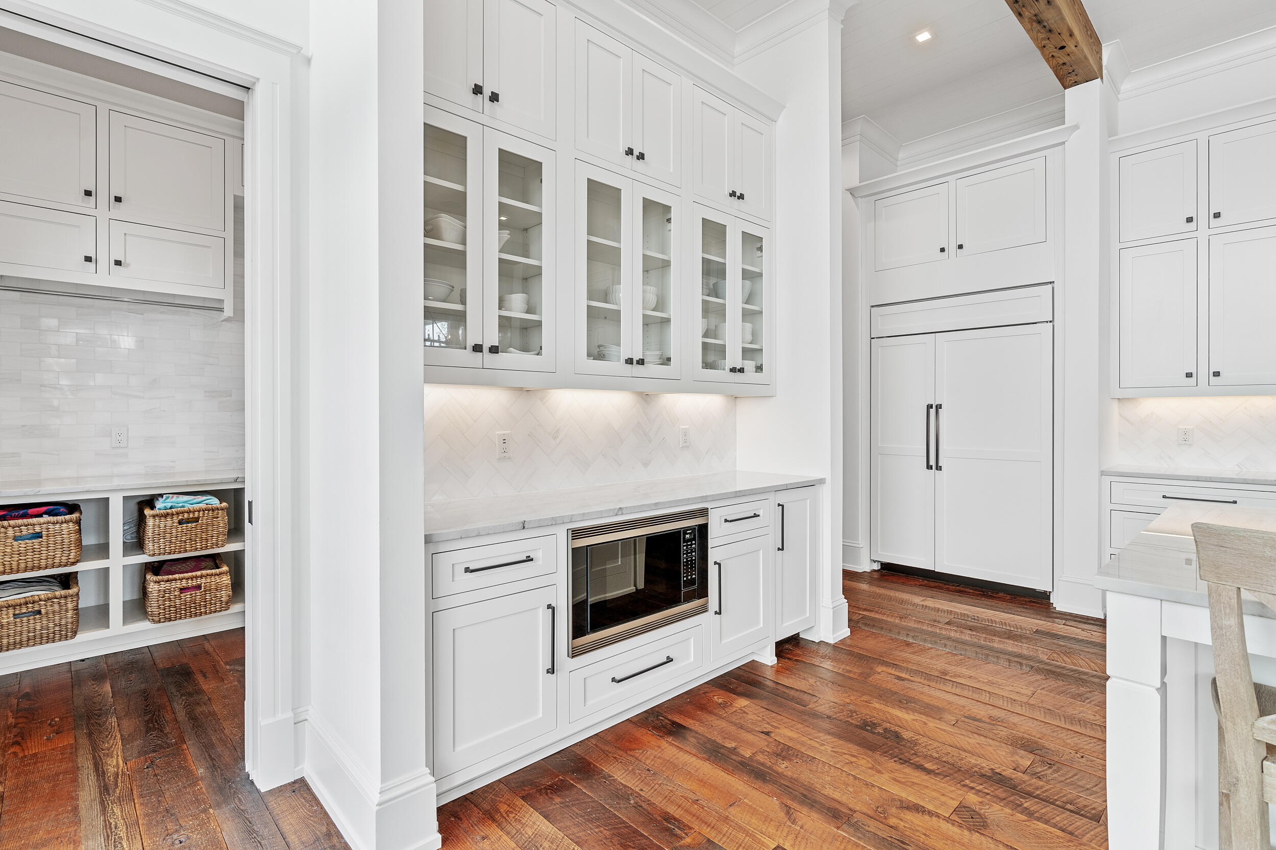 CHURCHILL OAKS - Residential