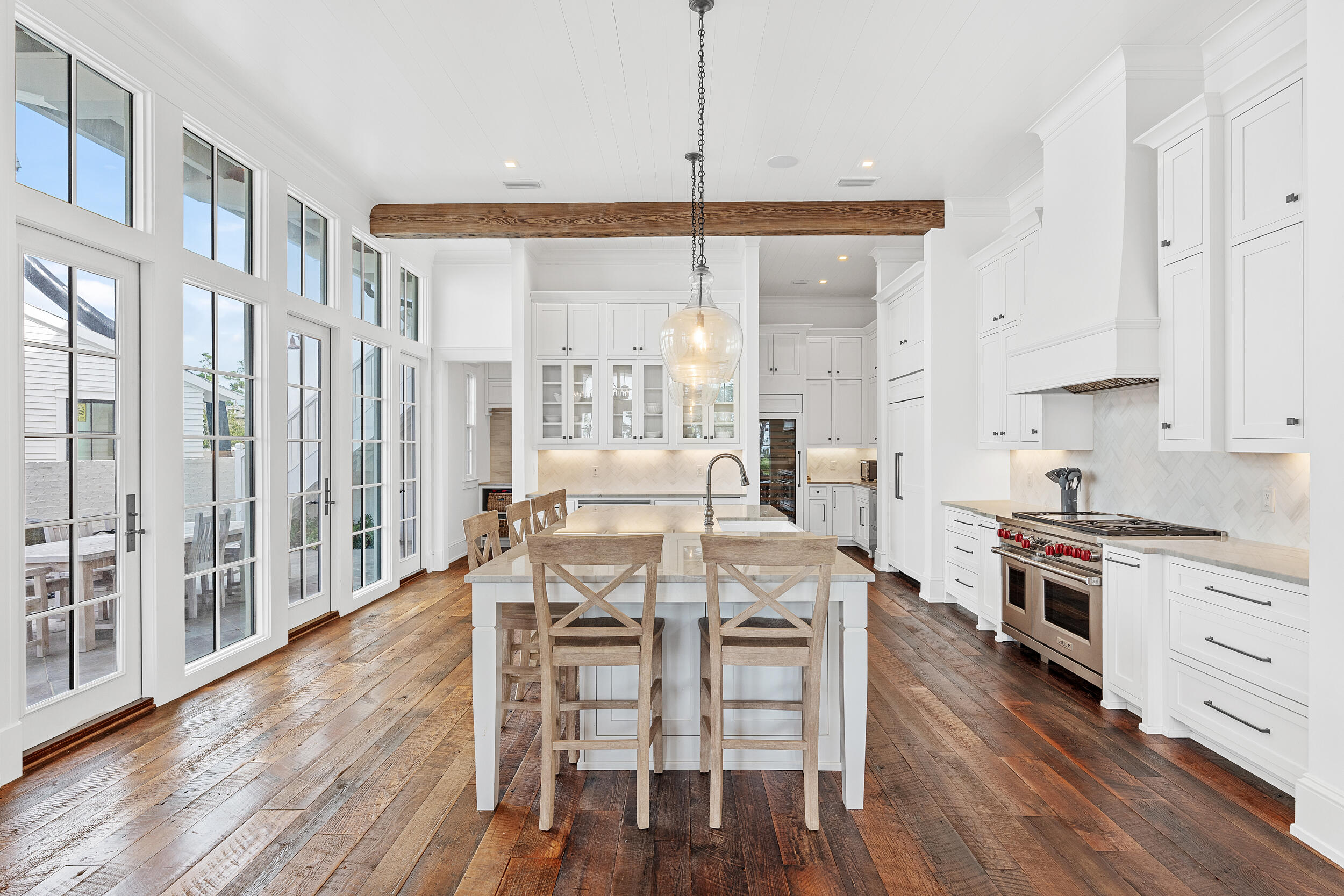 CHURCHILL OAKS - Residential