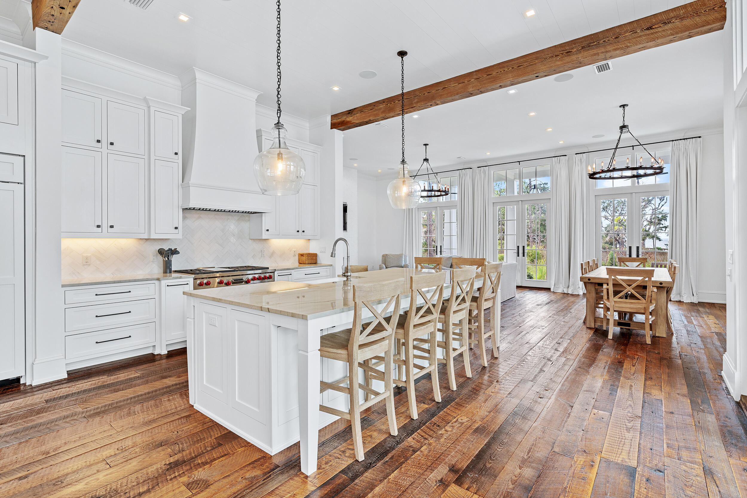 CHURCHILL OAKS - Residential