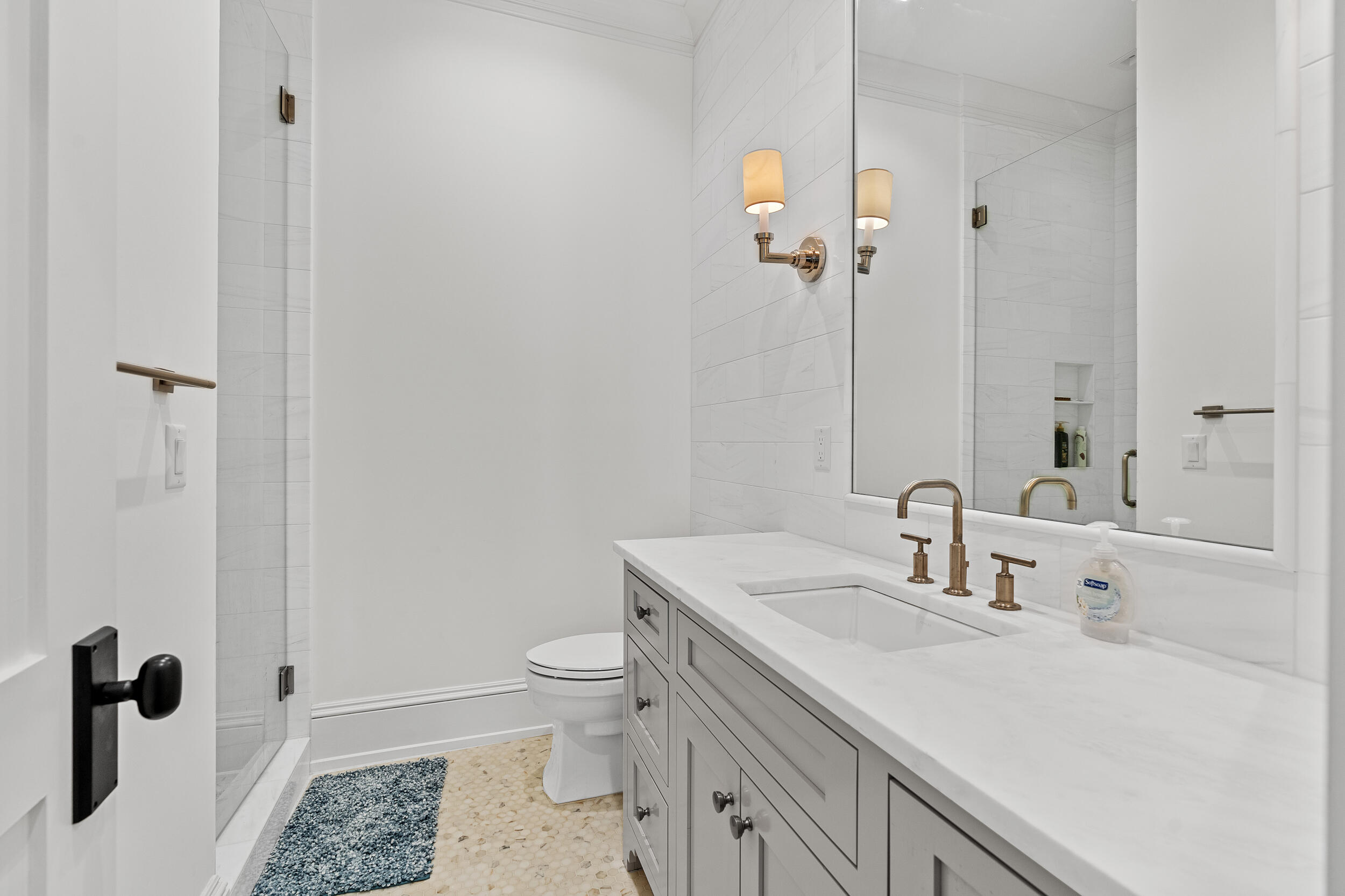 CHURCHILL OAKS - Residential