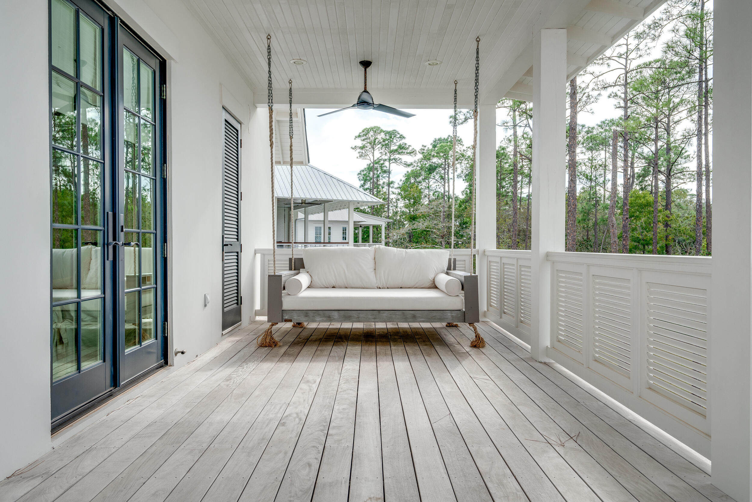 CHURCHILL OAKS - Residential