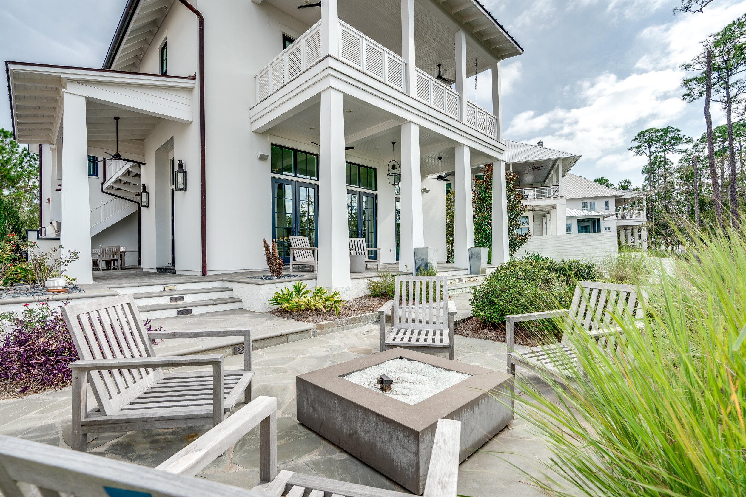 CHURCHILL OAKS - Residential