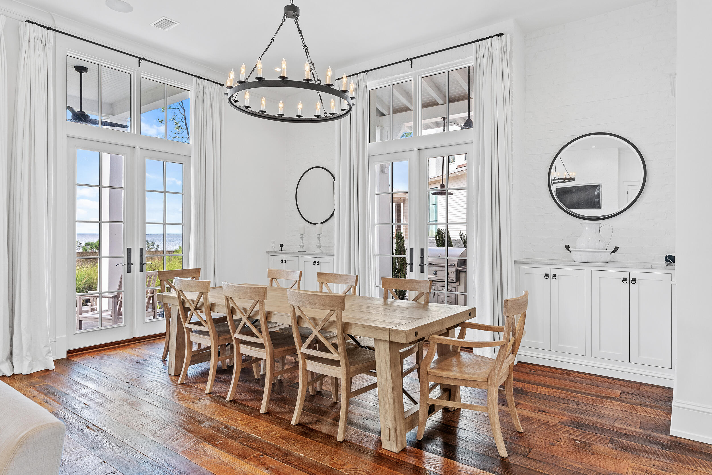 CHURCHILL OAKS - Residential