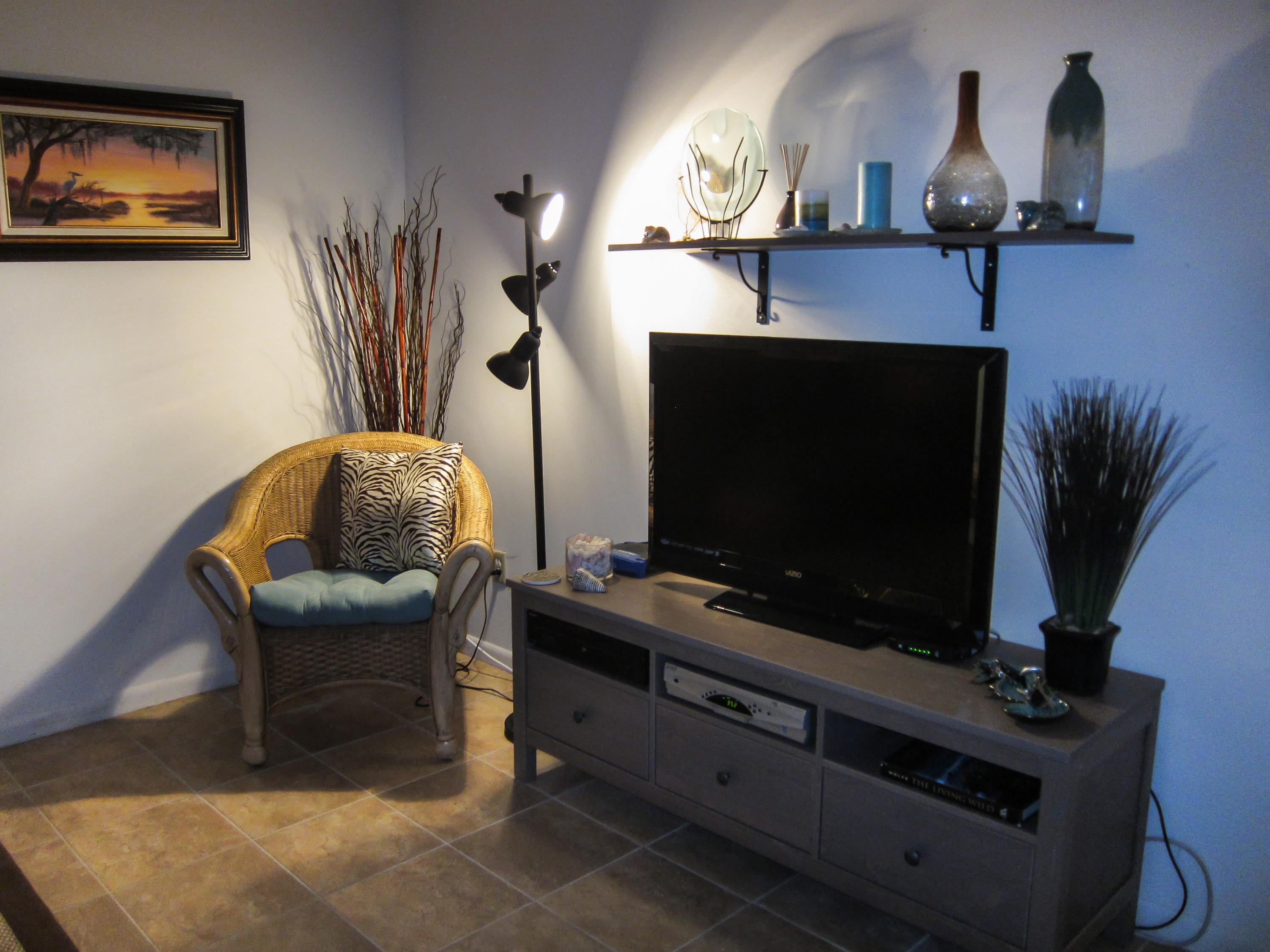 COLONIAL WOODS T/H - Residential