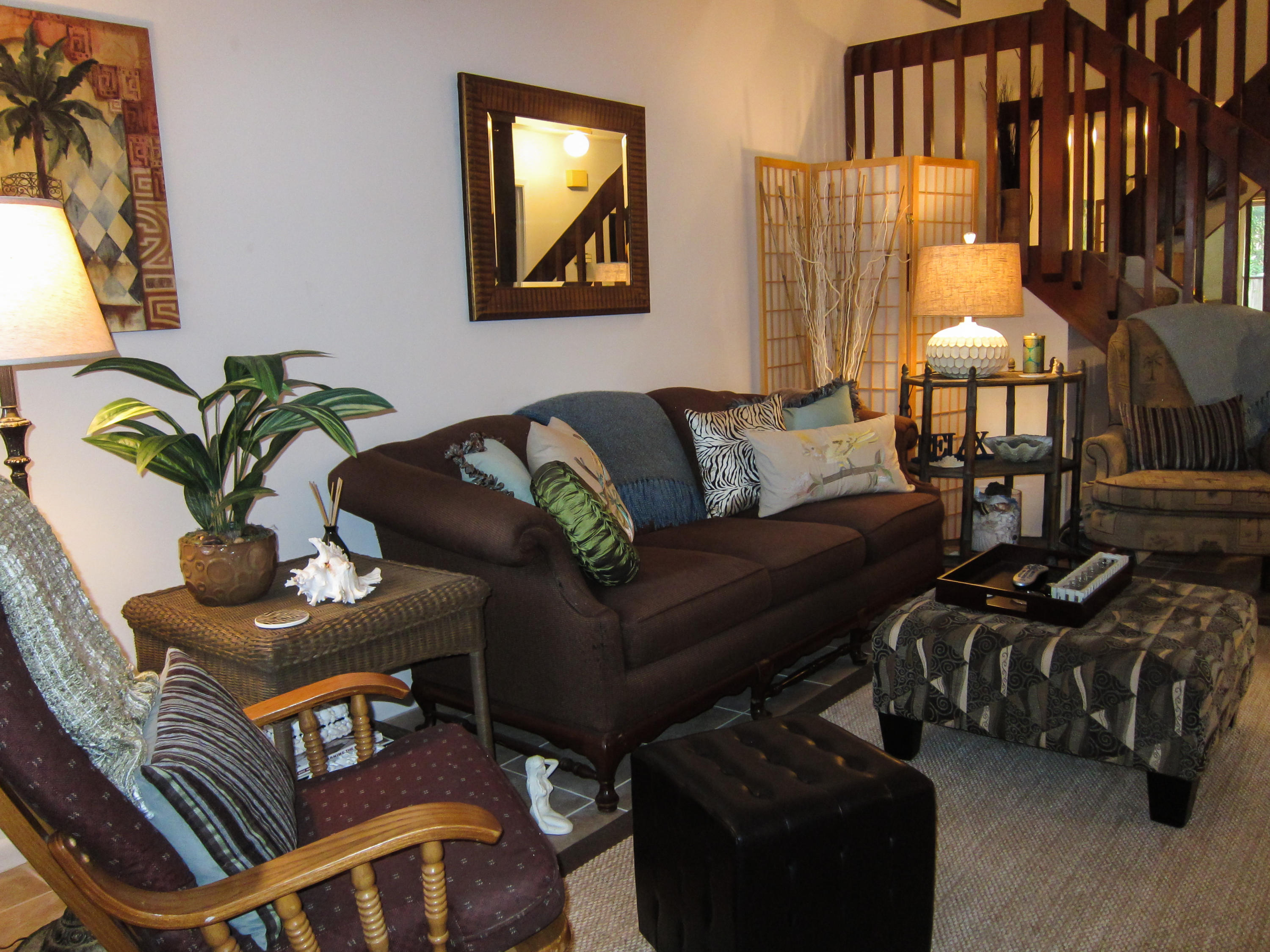 COLONIAL WOODS T/H - Residential