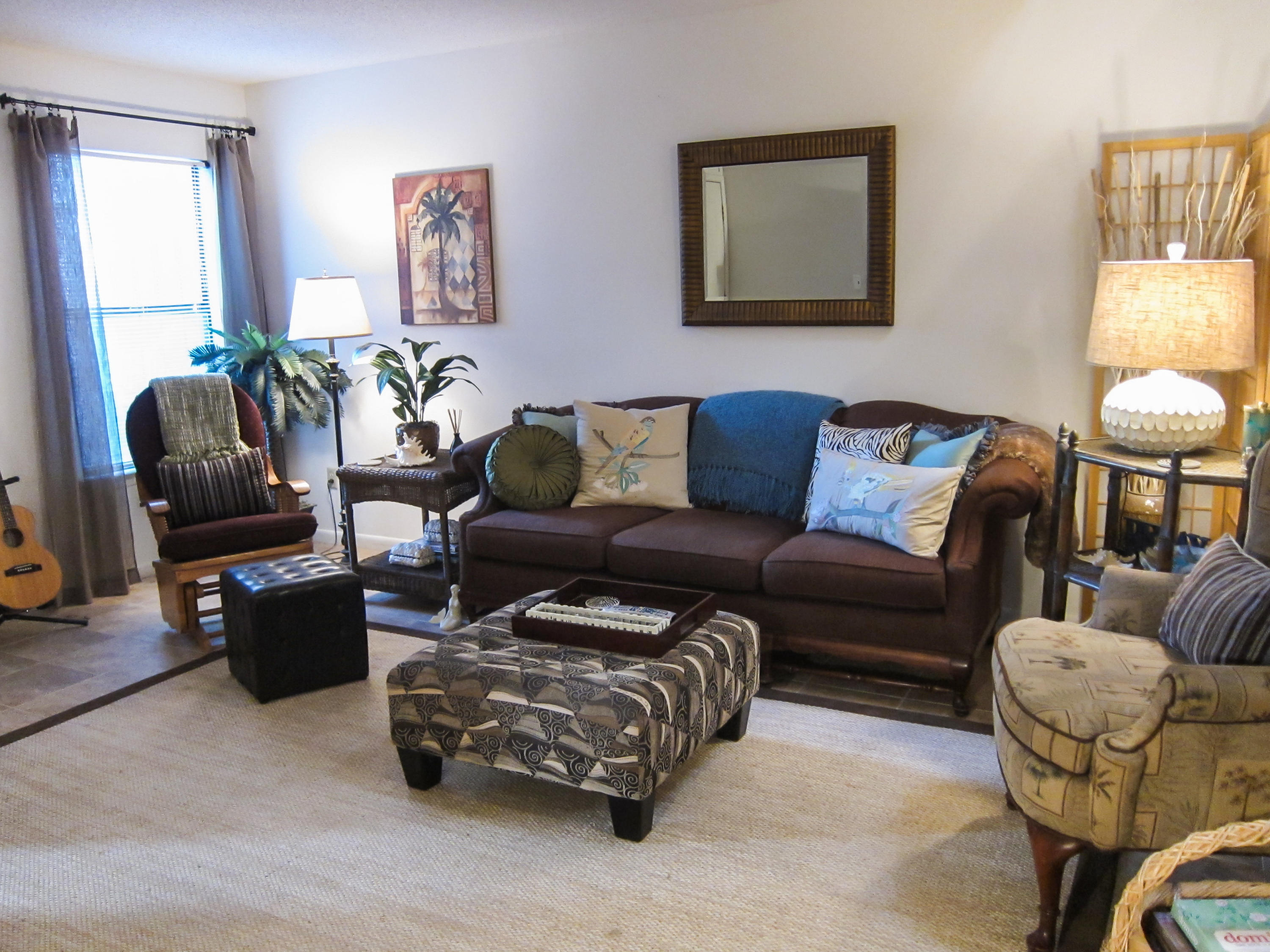 COLONIAL WOODS T/H - Residential