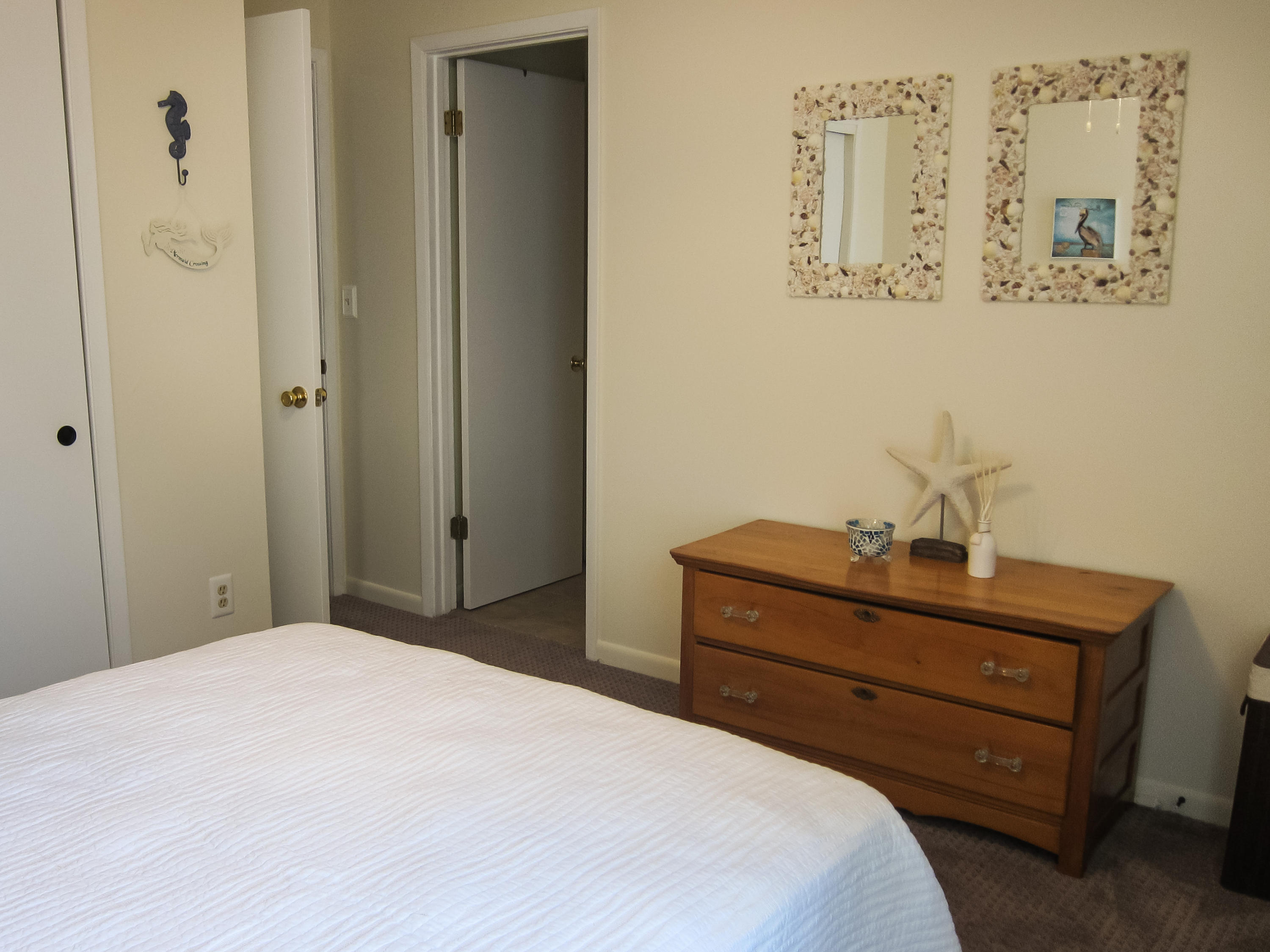 COLONIAL WOODS T/H - Residential