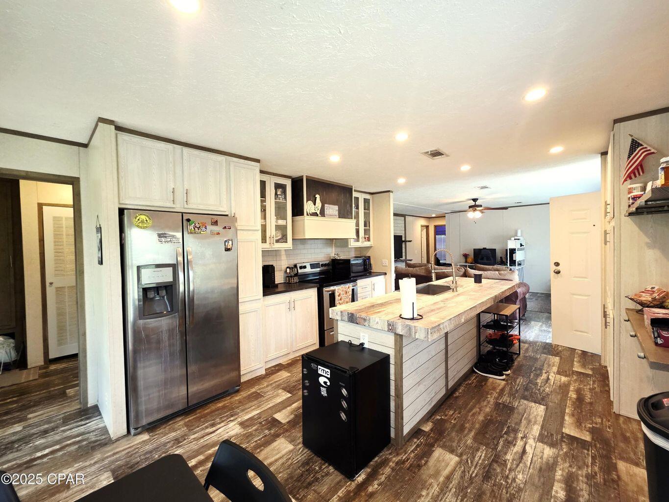 NO RECORDED SUBDIVISION - Residential