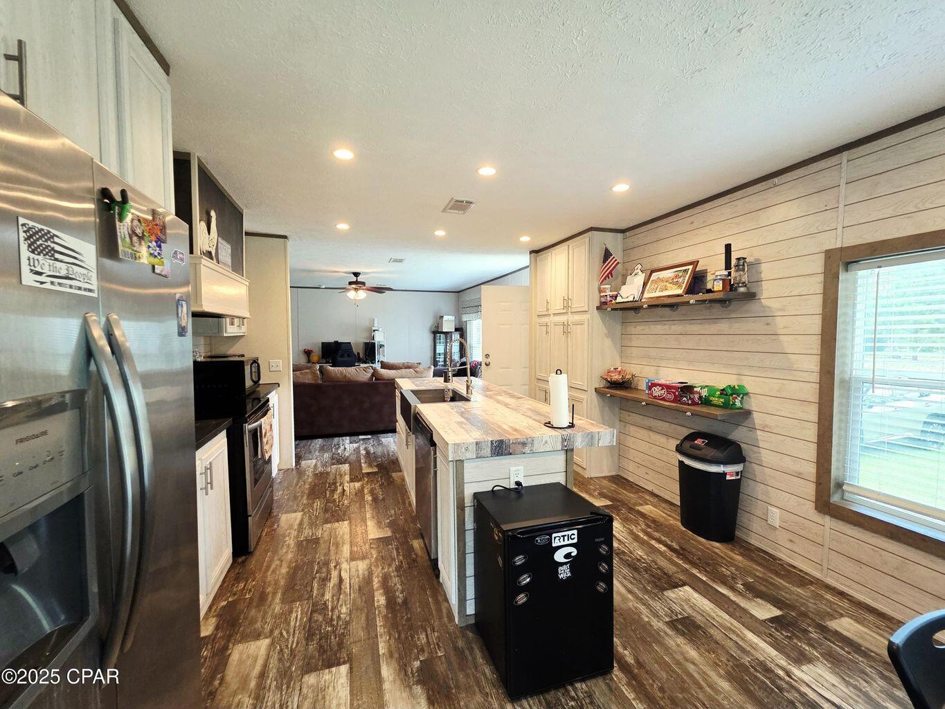 NO RECORDED SUBDIVISION - Residential