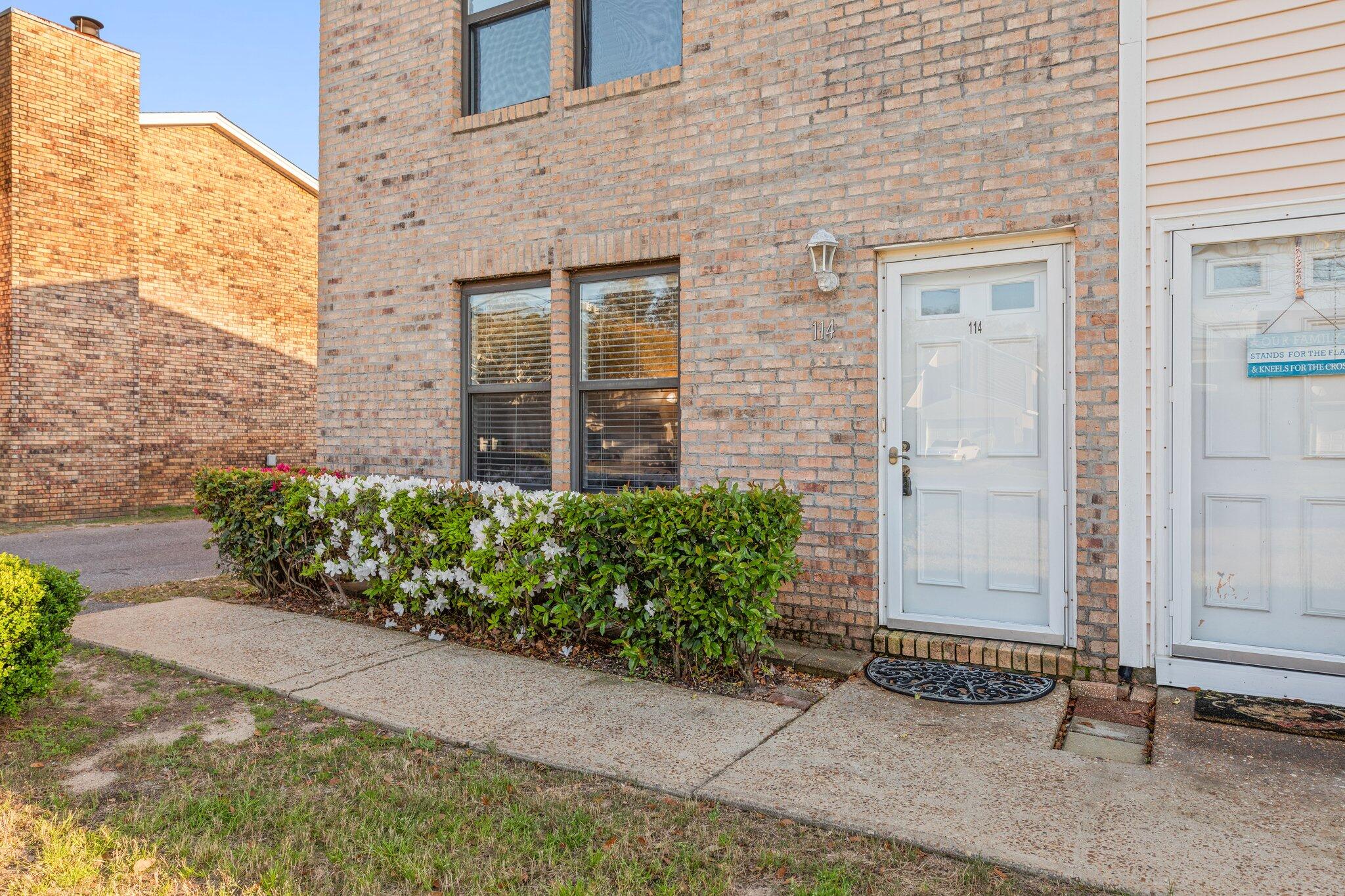 COUNTRY VILLAS - Residential