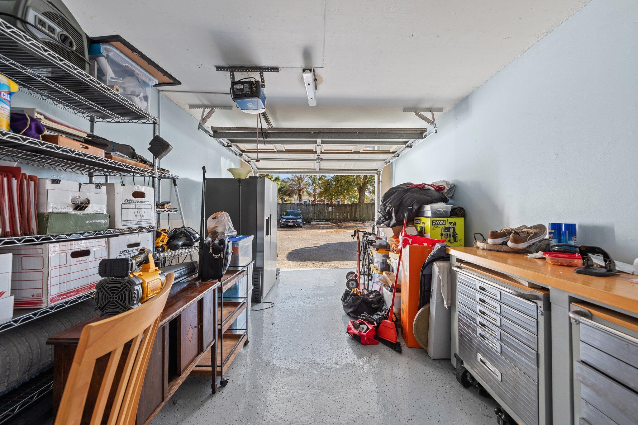 COUNTRY VILLAS - Residential