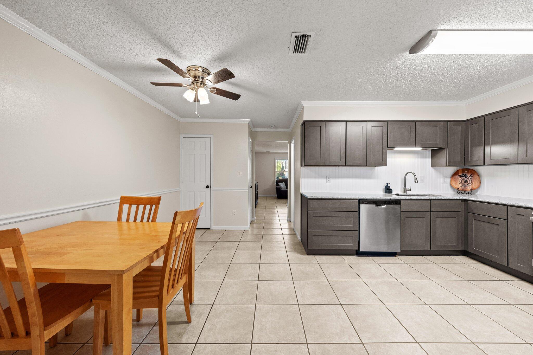 COUNTRY VILLAS - Residential