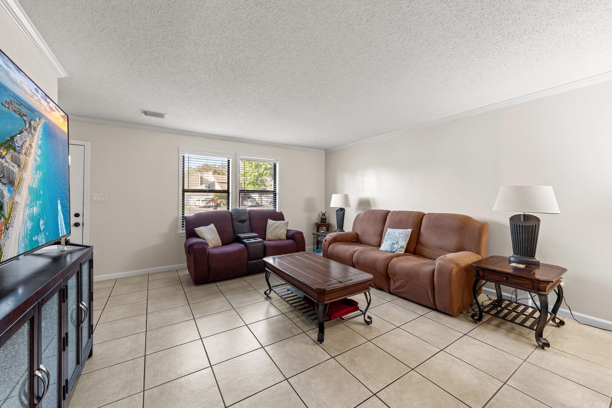 COUNTRY VILLAS - Residential