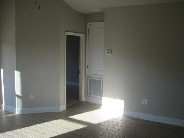 DRIFTWOOD ESTATES - Residential Lease