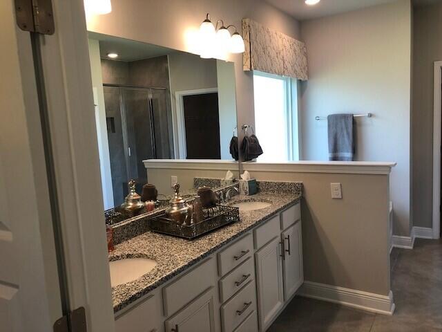 HILLWOOD ESTATES - Residential