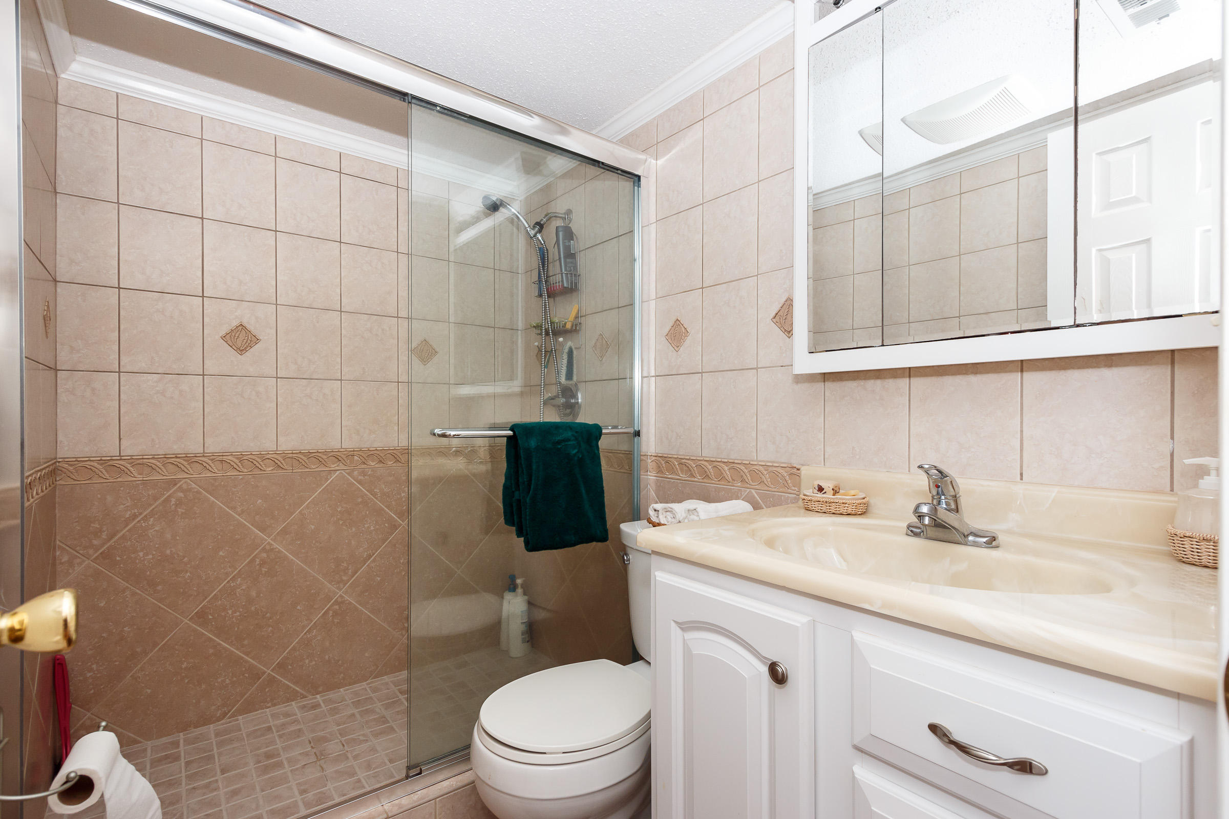 CEDARS CONDO - Residential