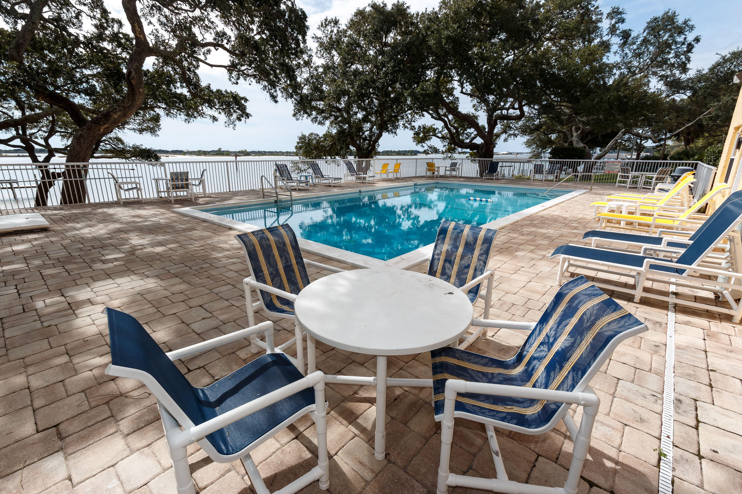 CEDARS CONDO - Residential