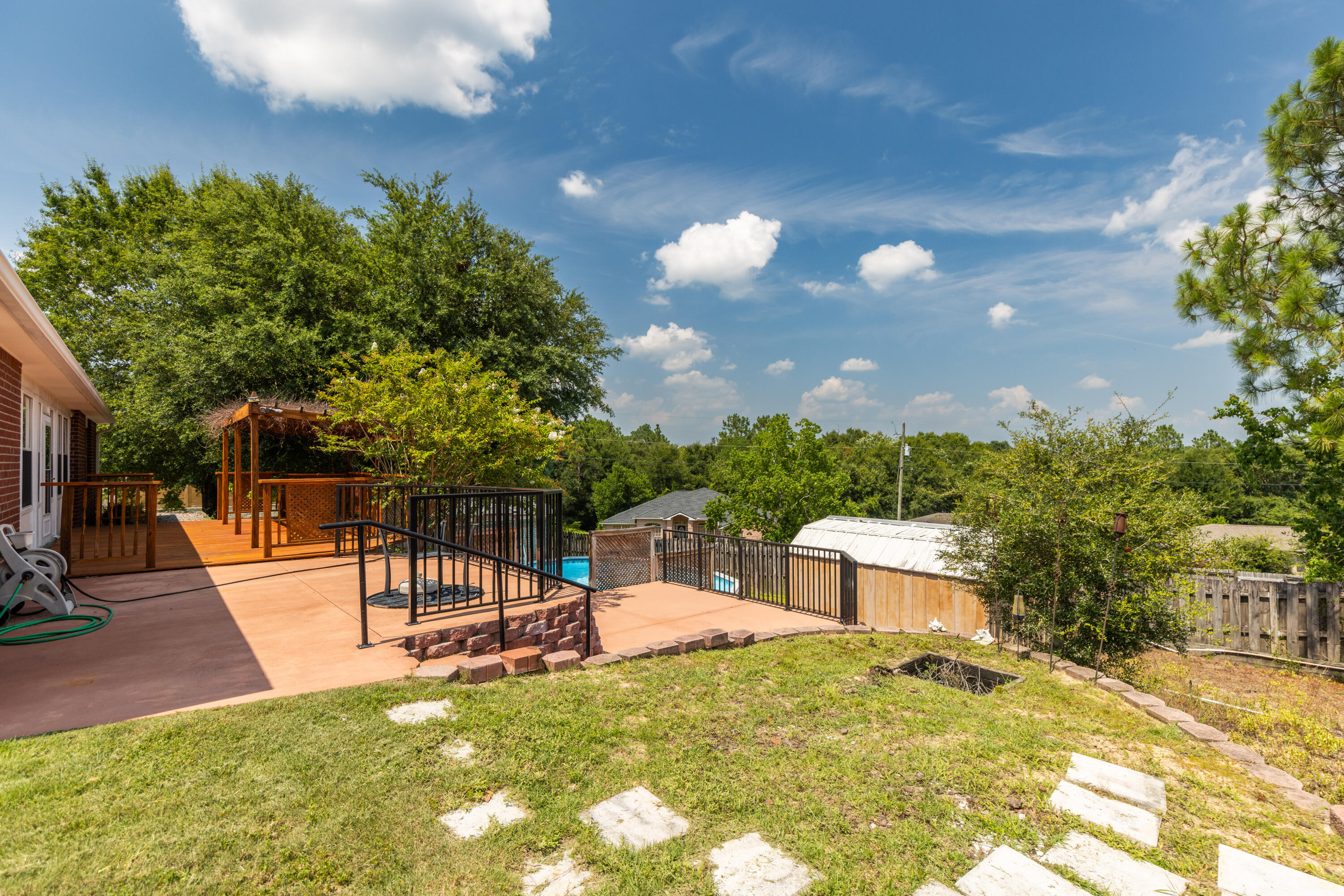 COUNTRYVIEW ESTATES 10TH ADDN - Residential