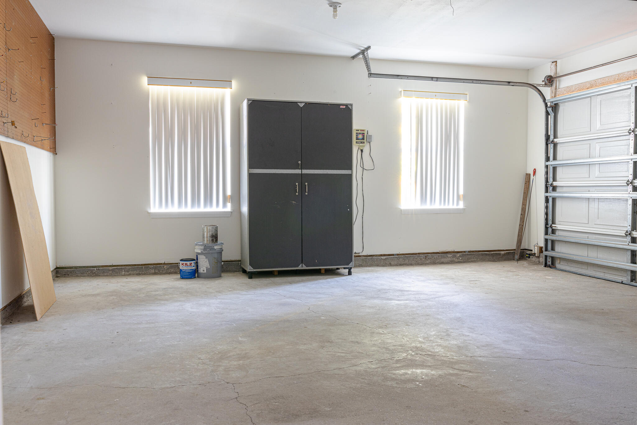 COUNTRYVIEW ESTATES 10TH ADDN - Residential