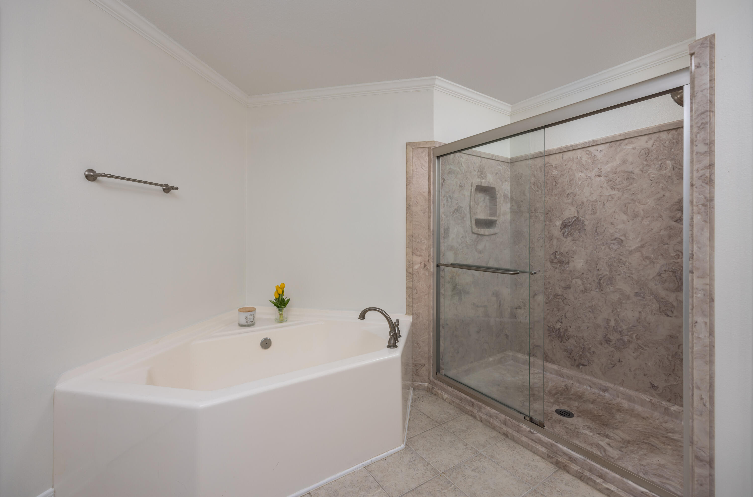 COUNTRYVIEW ESTATES 10TH ADDN - Residential