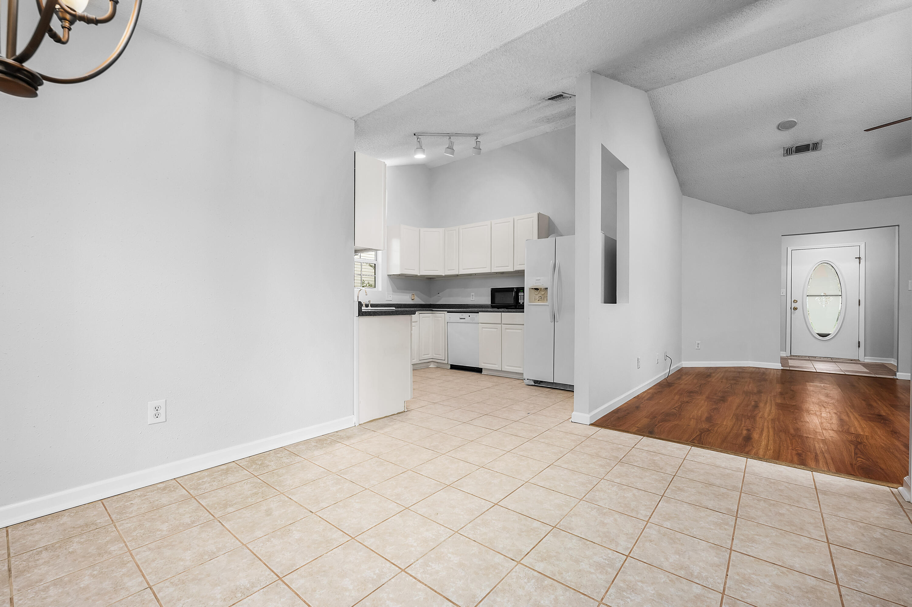 QUAIL RIDGE LANDING - Residential