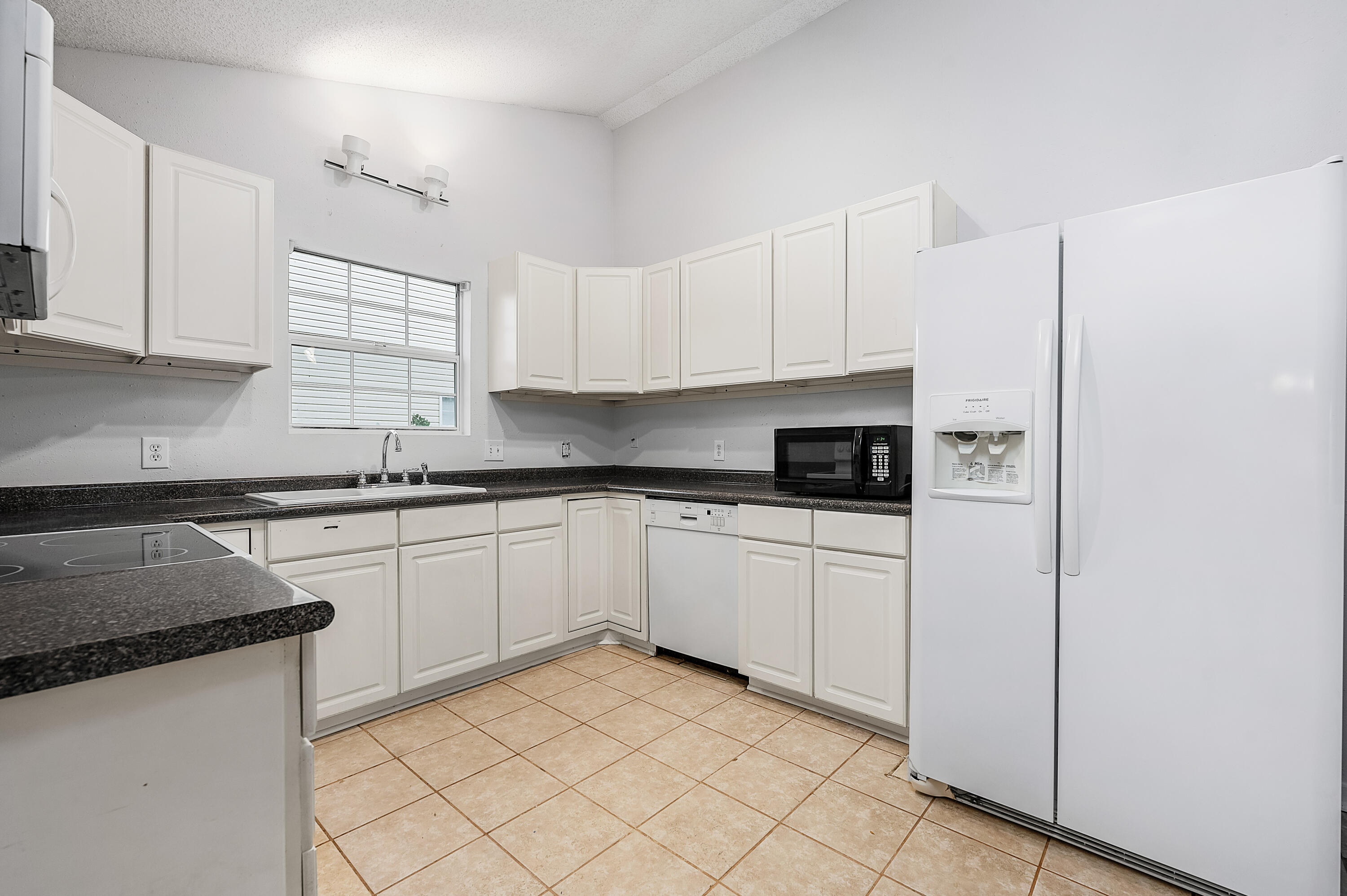 QUAIL RIDGE LANDING - Residential