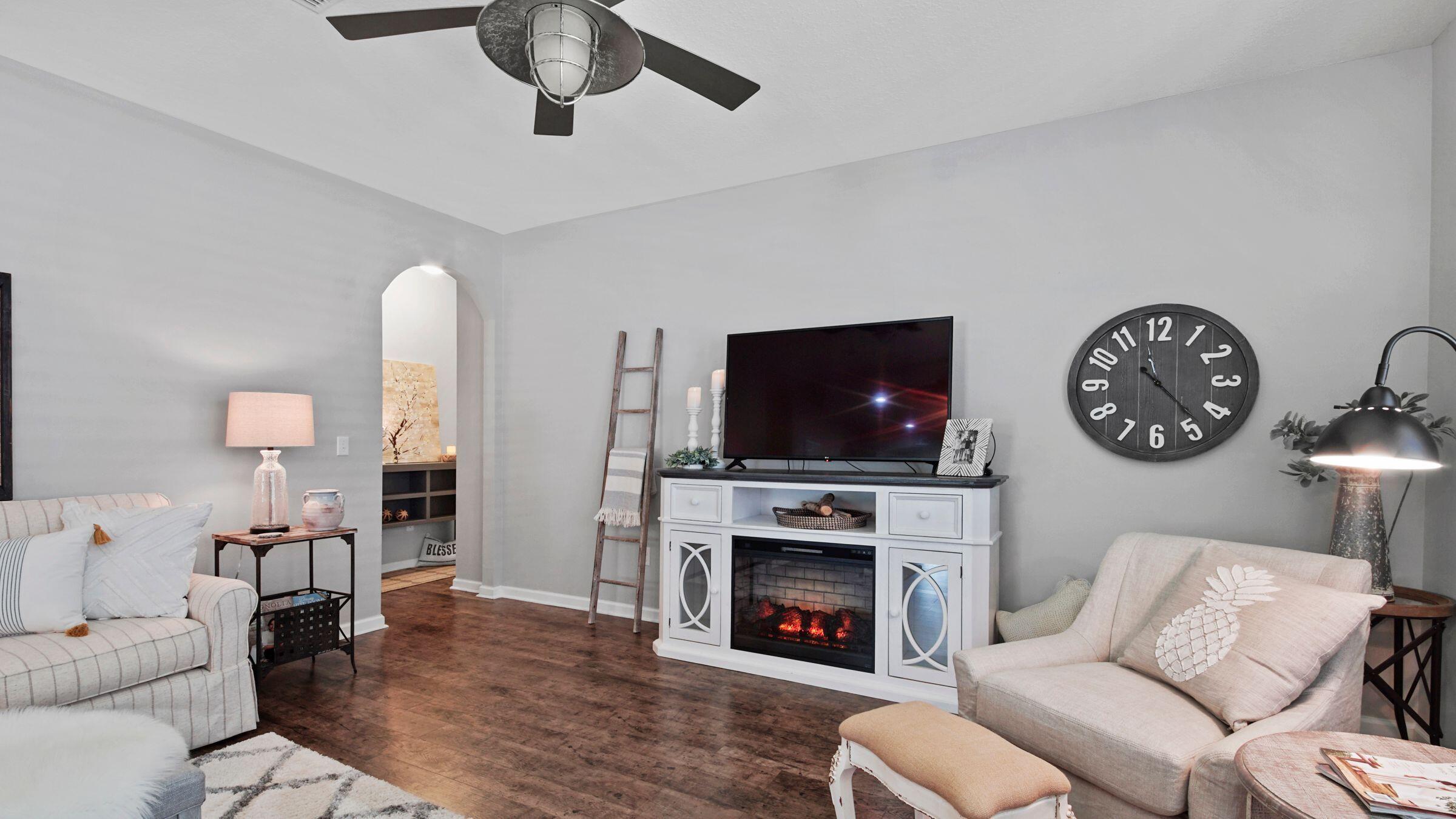 HAMMOCK BAY - Residential